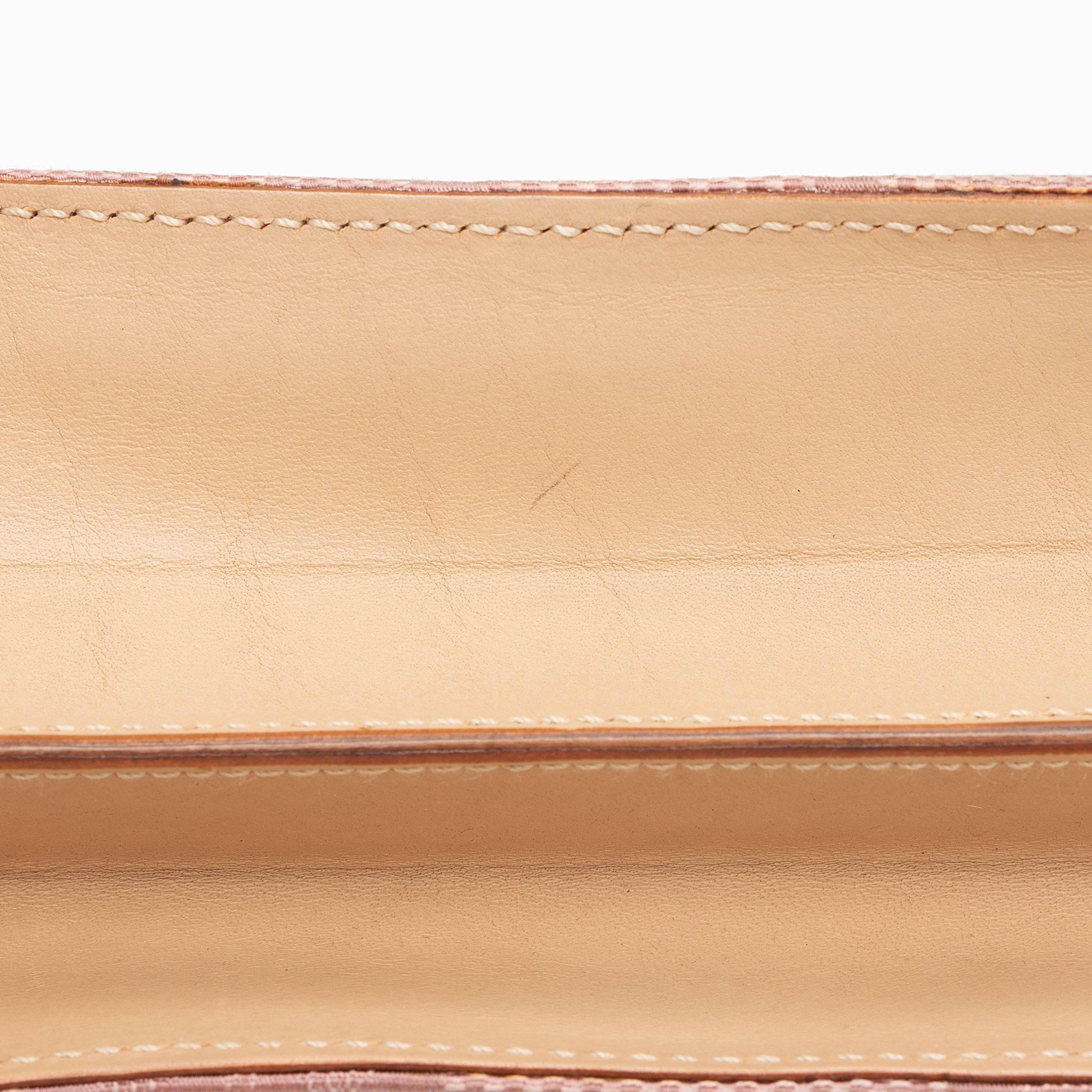 Gucci GG Canvas Charm Pochette Flap Bag (SHF-SXf0FO)