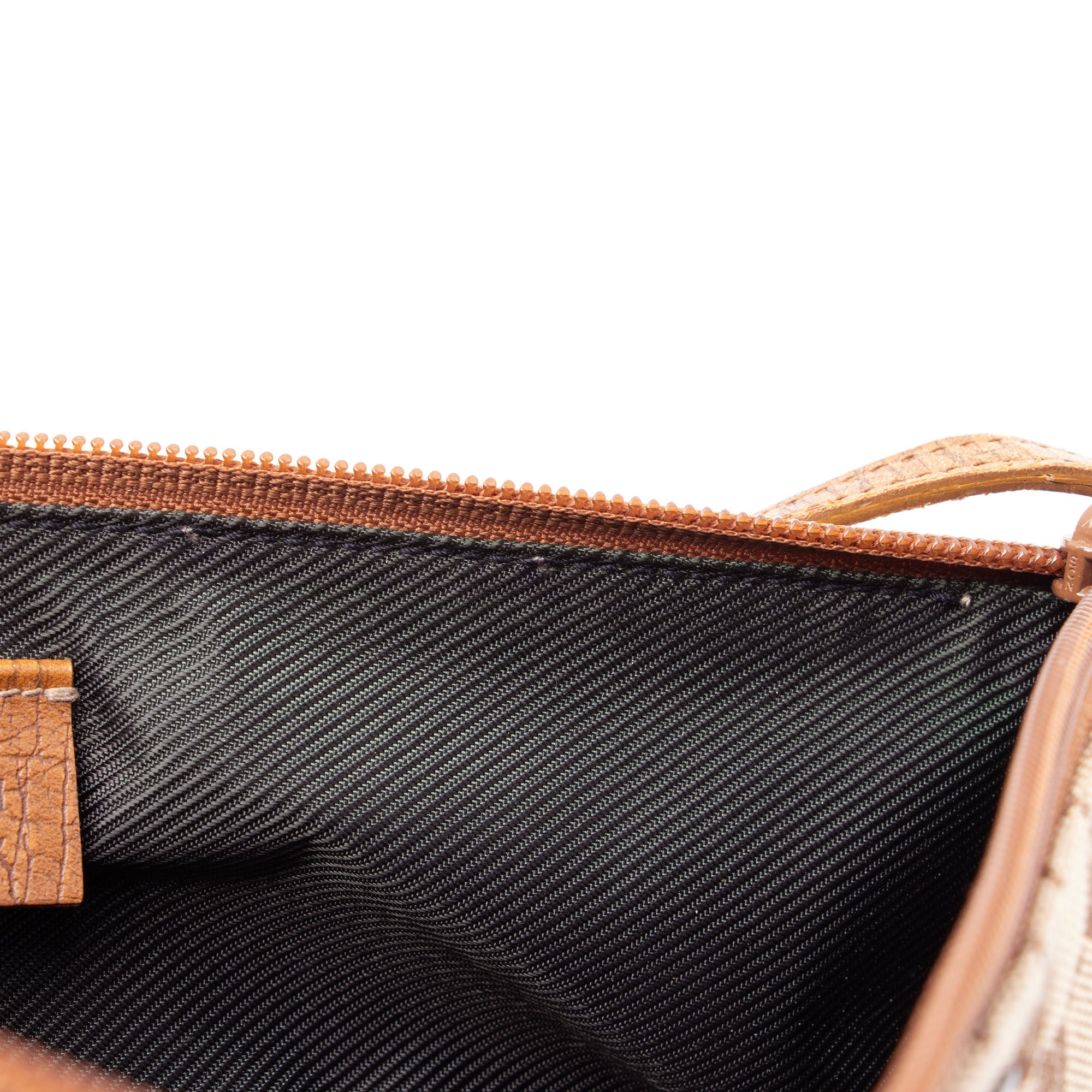 Gucci GG Canvas Classic Pochette (SHF-HgP2iI)