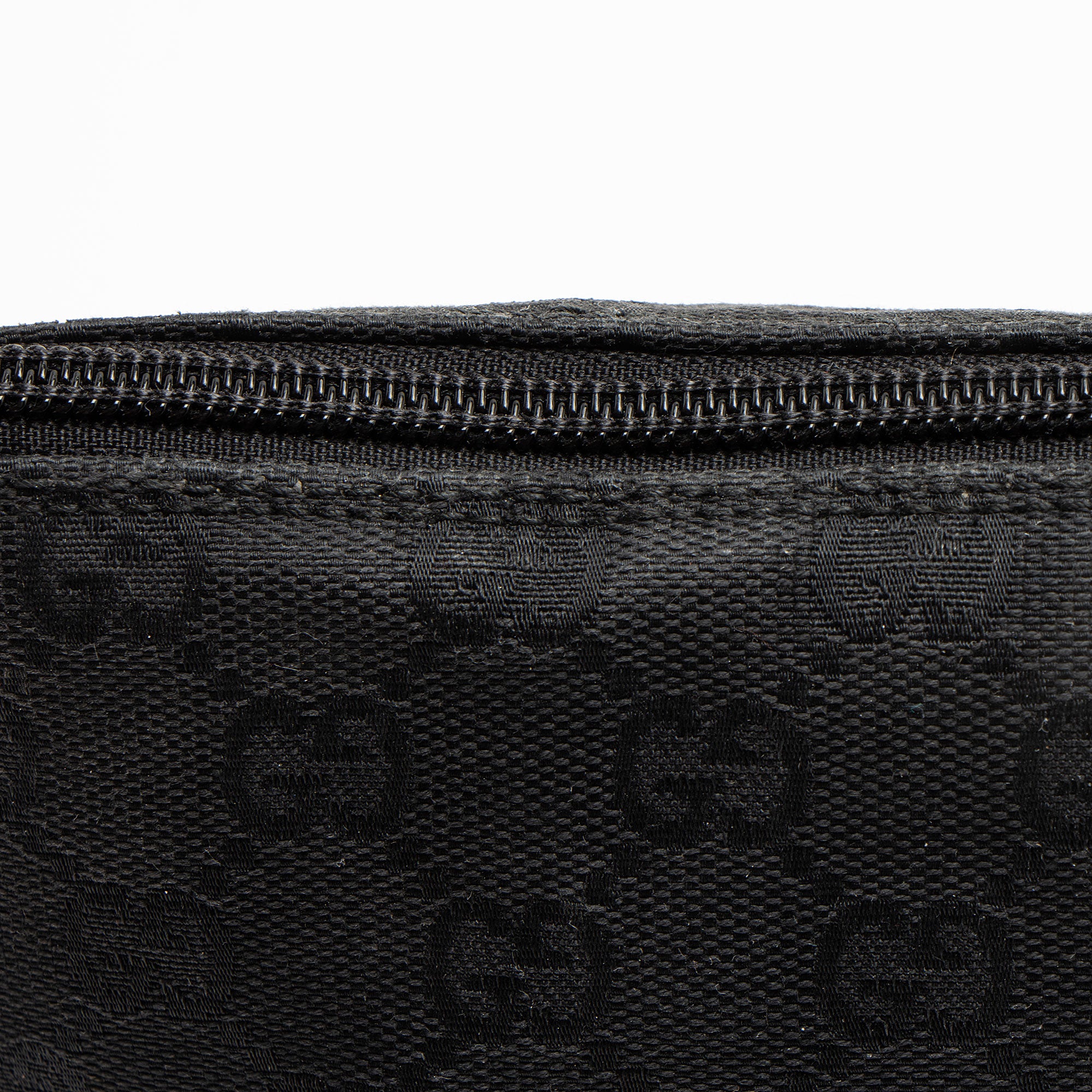 Gucci GG Canvas Classic Pochette