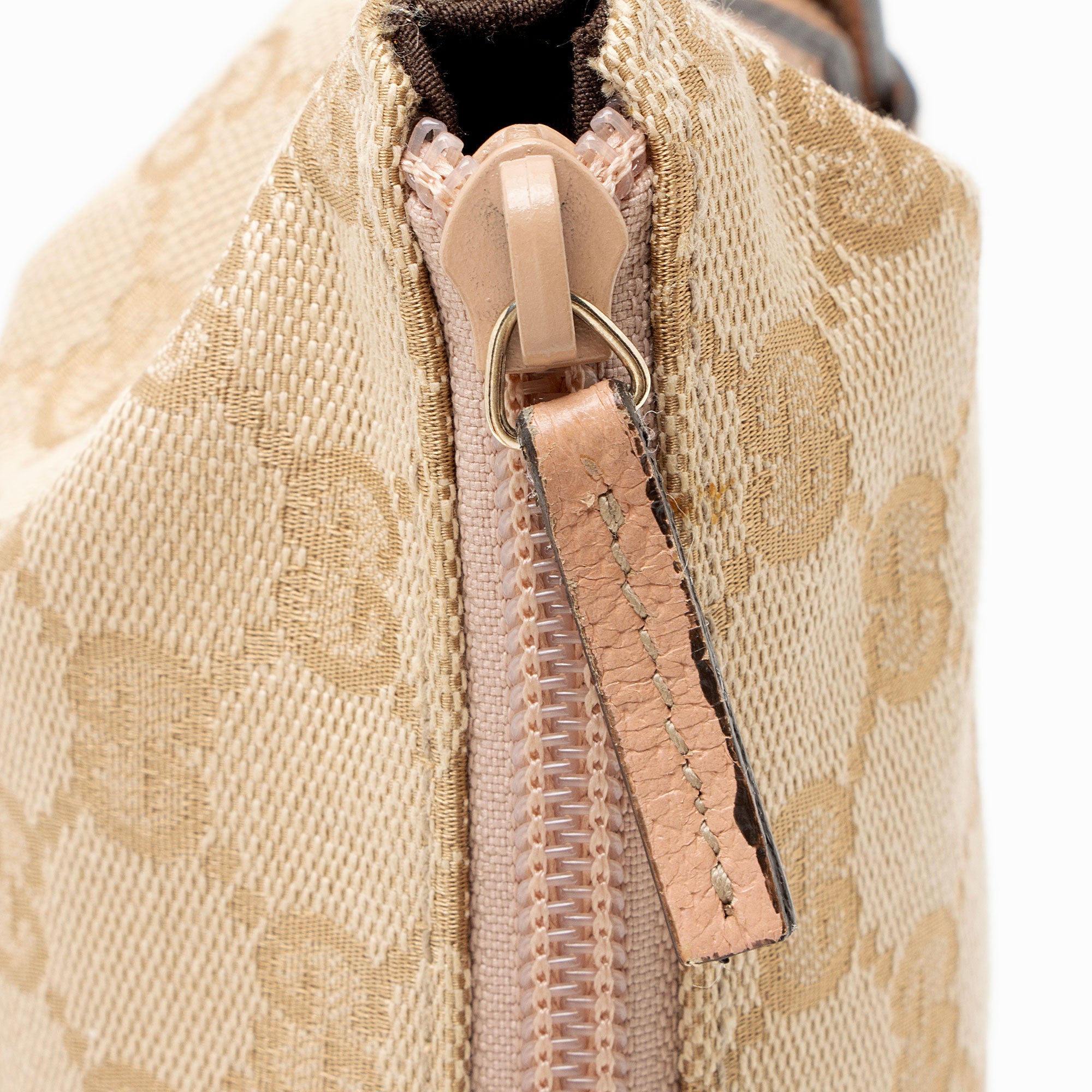 Gucci GG Canvas Classic Pochette