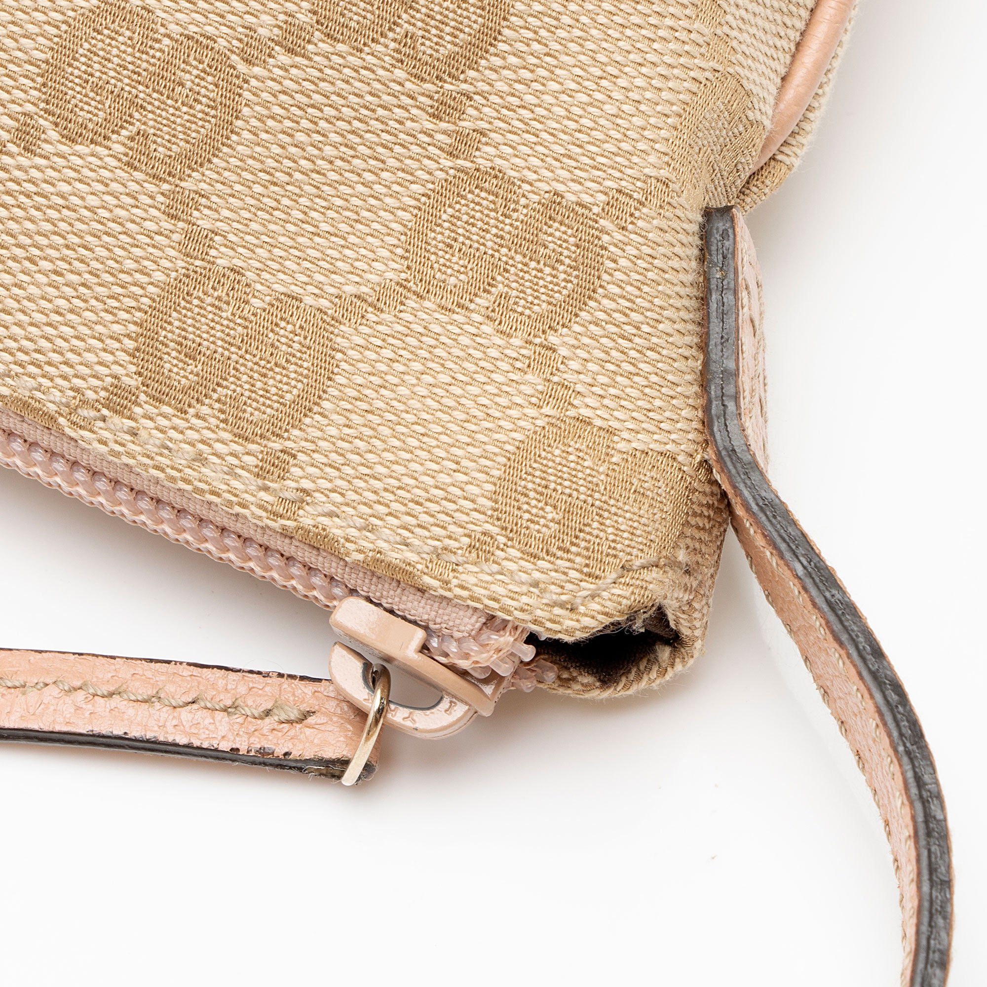 Gucci GG Canvas Classic Pochette
