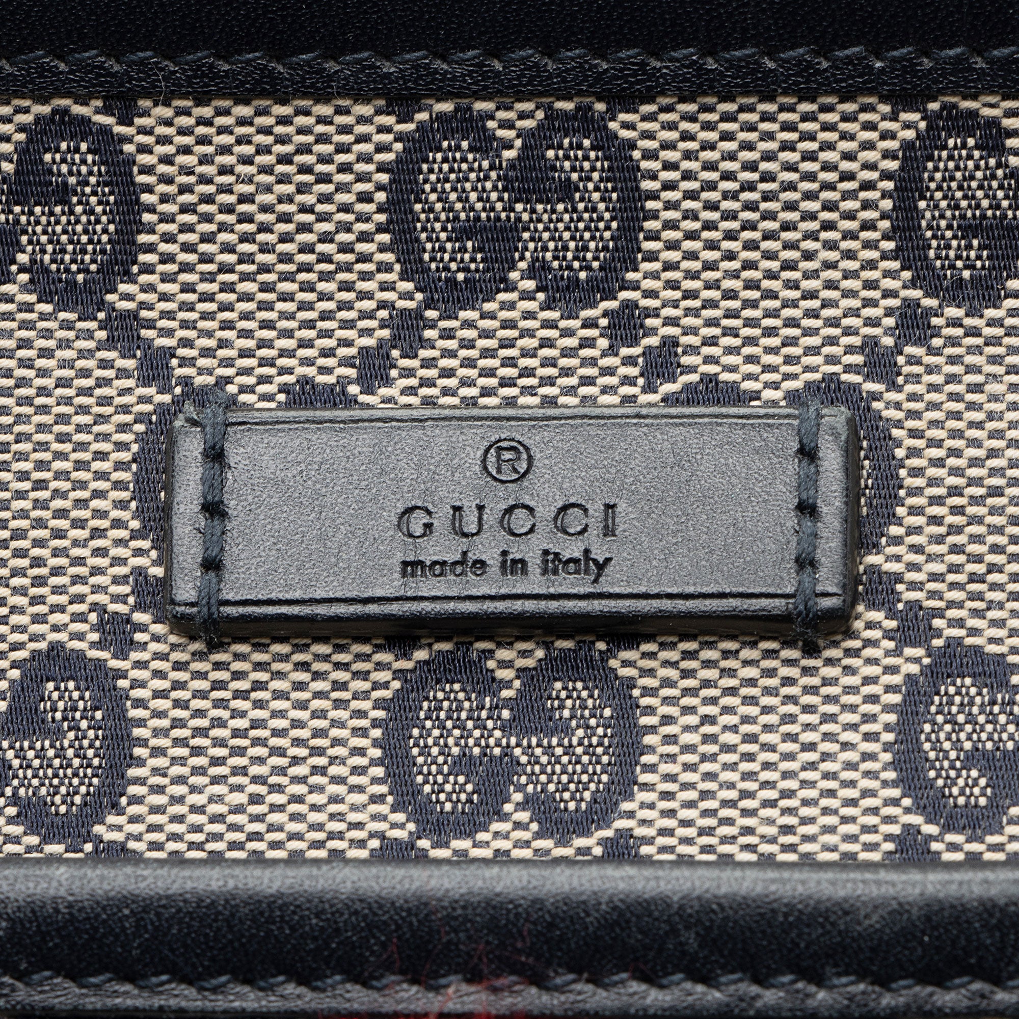 Gucci GG Canvas Classic Web Messenger