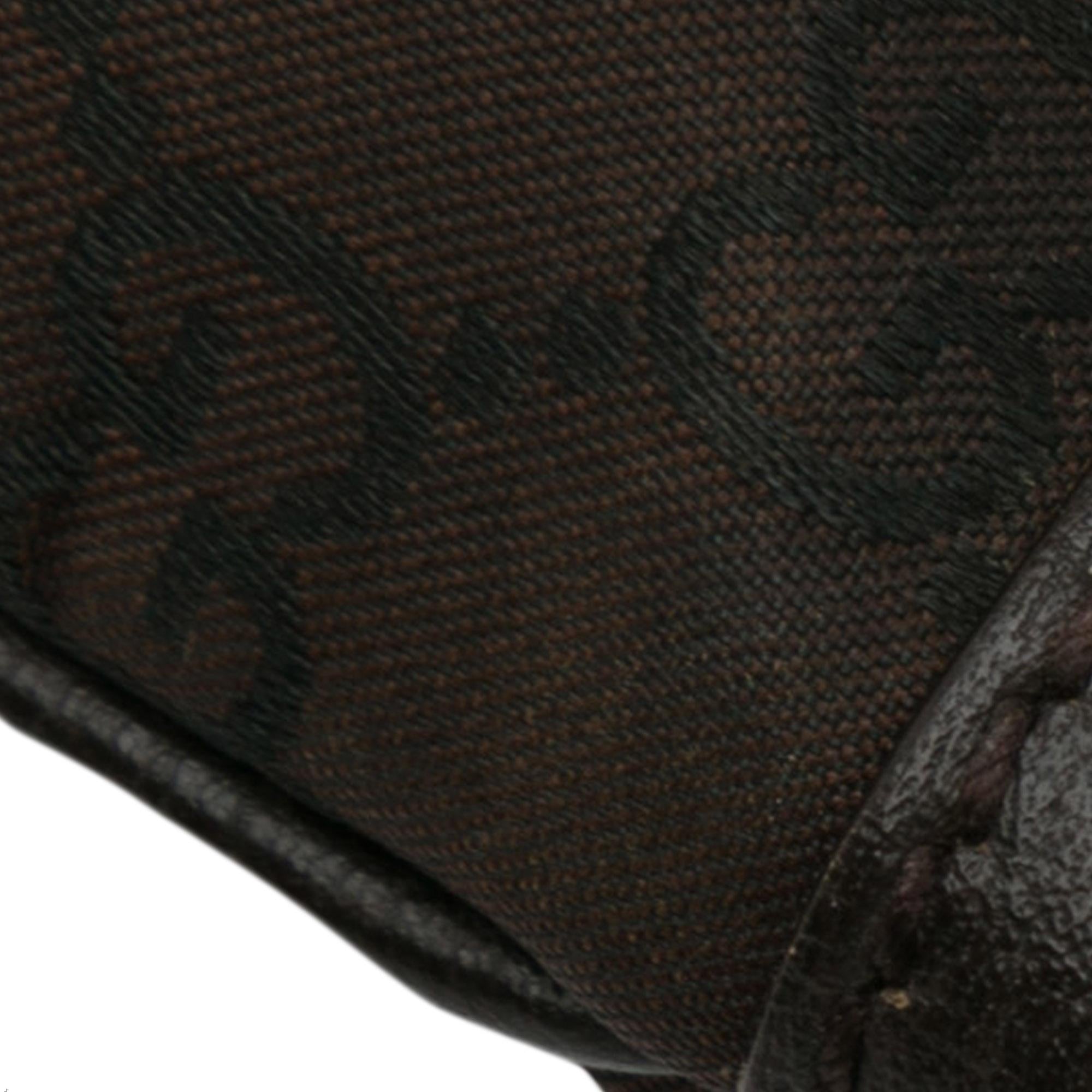 Gucci GG Canvas Clutch Bag (SHG-NZQrZr)