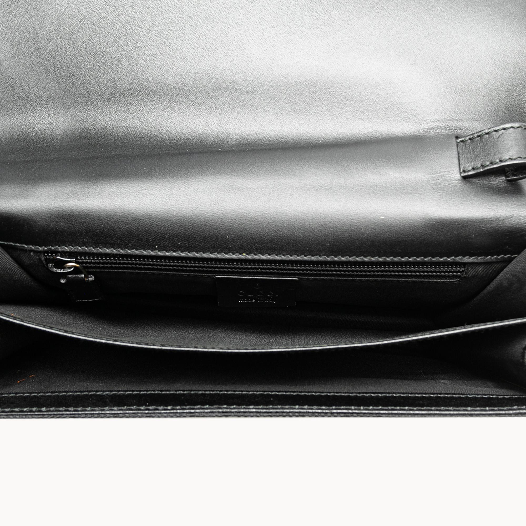 Gucci GG Canvas Clutch (SHG-tJGBgu)