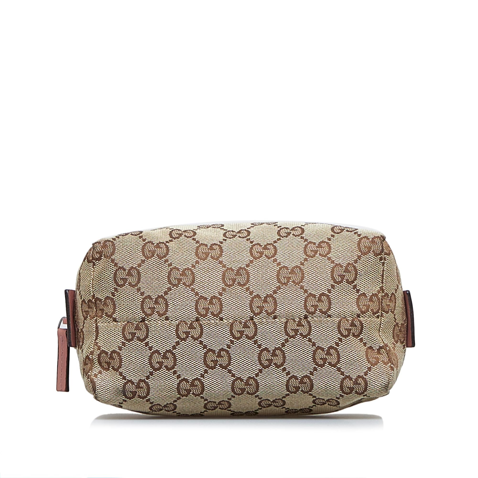 Gucci GG Canvas Cosmetic Pouch (SHG-naEElv)