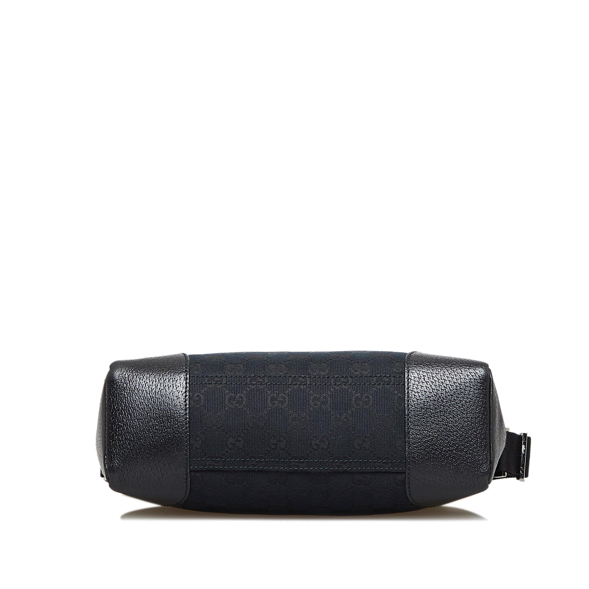 Gucci GG Canvas Crossbody (SHG-dCodfZ)