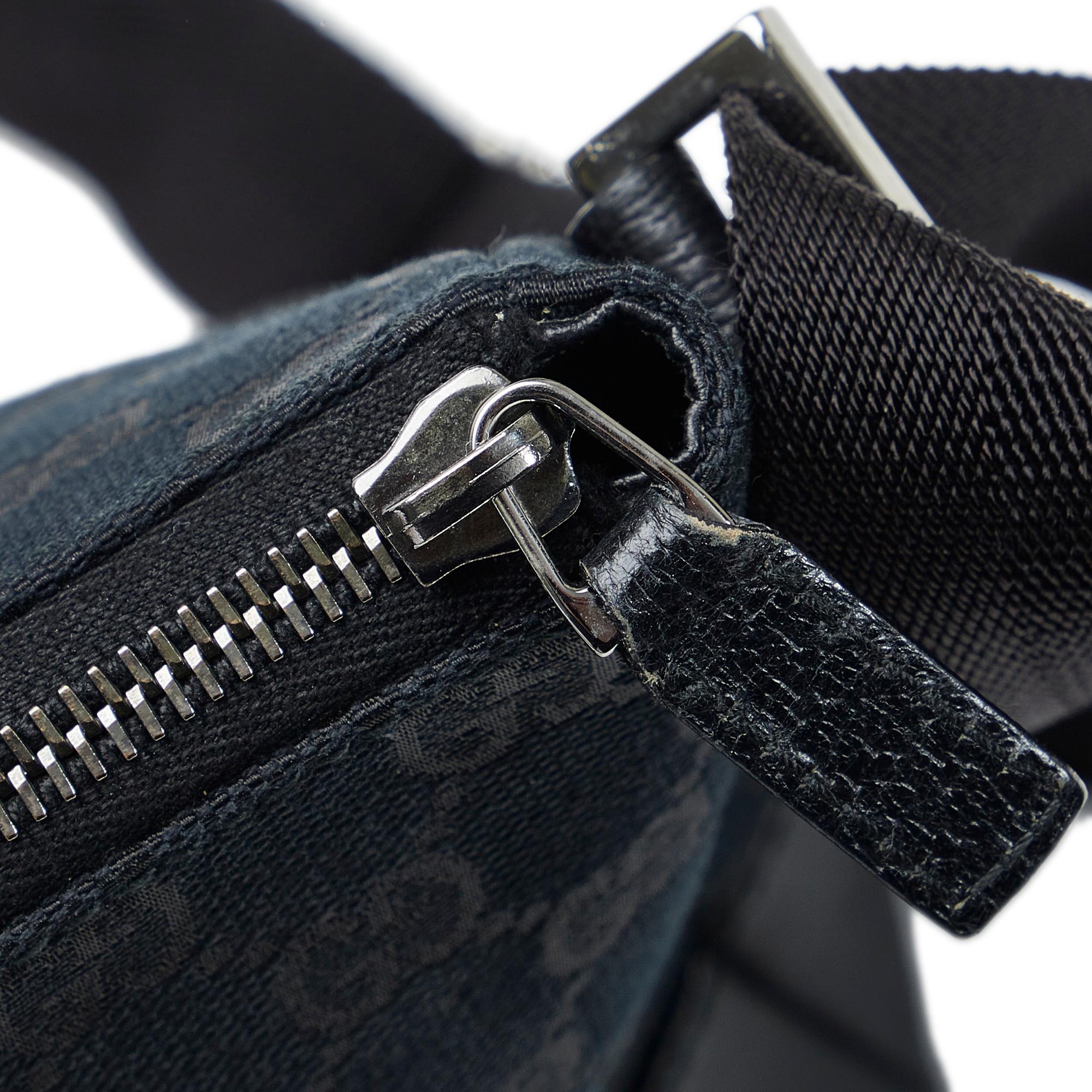 Gucci GG Canvas Crossbody (SHG-dCodfZ)