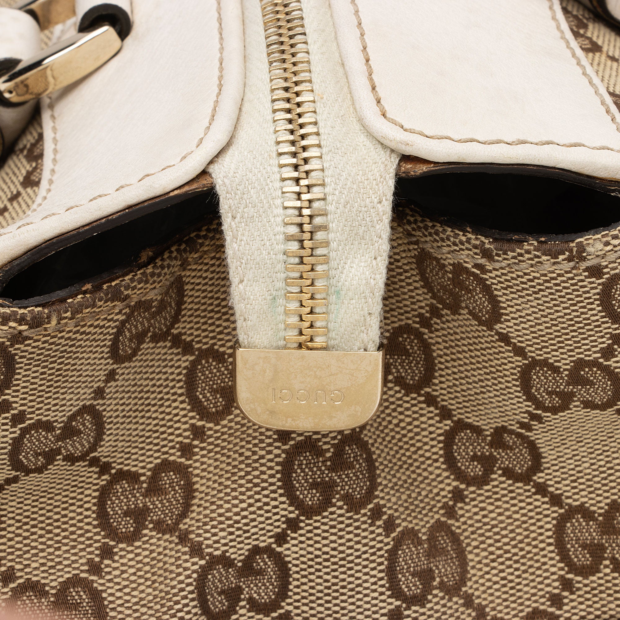 Gucci GG Canvas D Ring Zip Tote (SHF-E9HvFQ)
