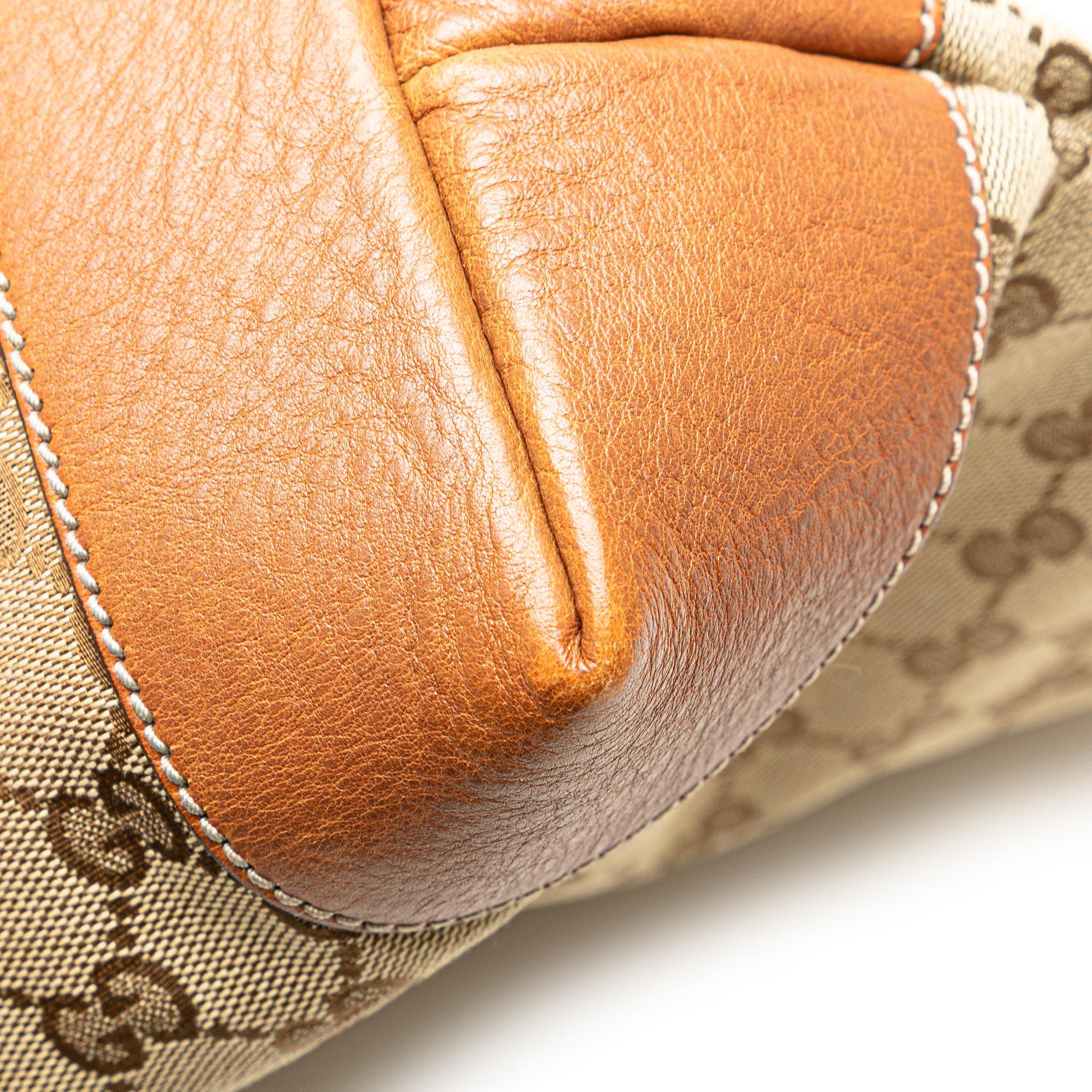 Gucci GG Canvas GG Charm Tote (SHG-s2pq0g)