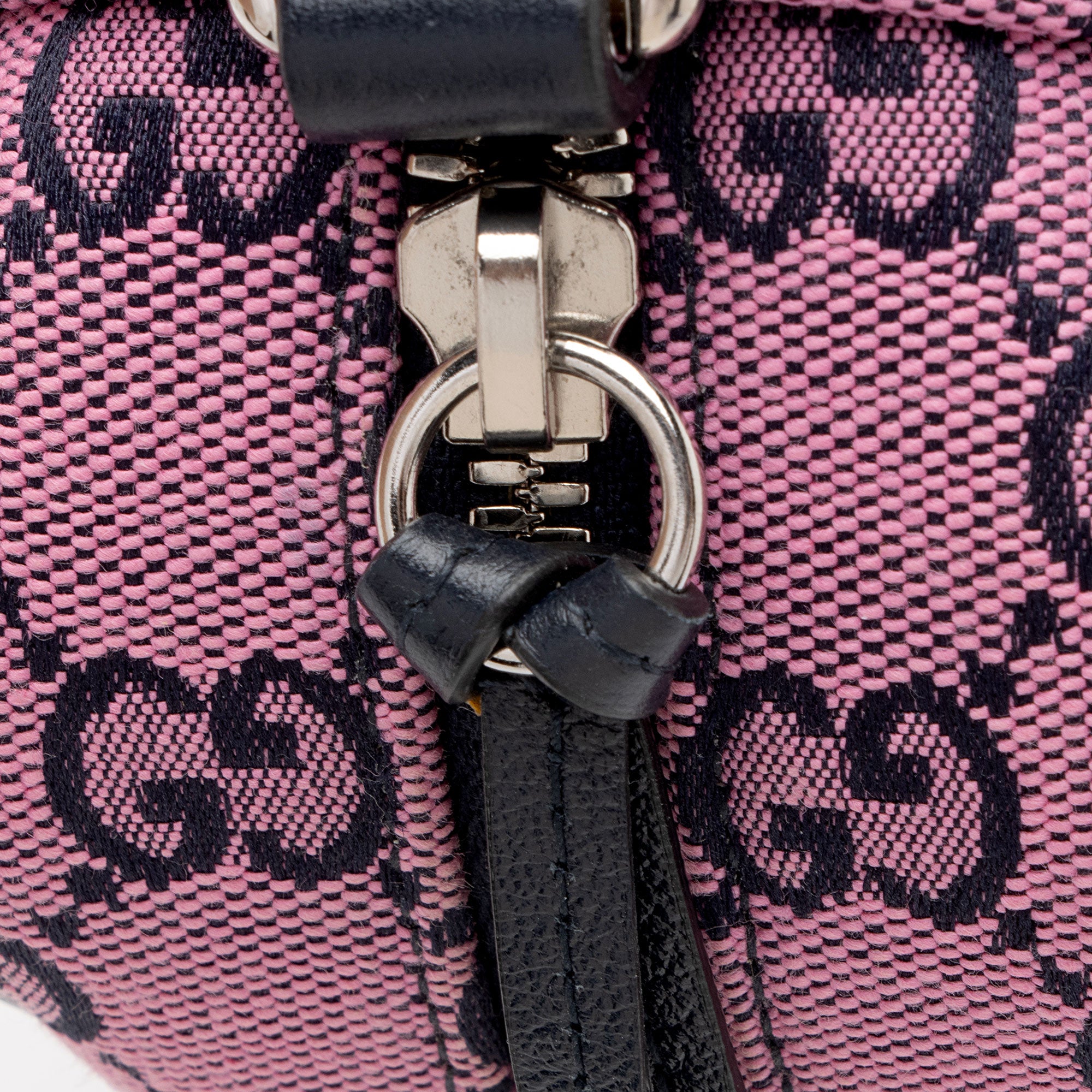 Gucci GG Canvas GG Marmont Small Shoulder Bag (SHF-IaQNI1)