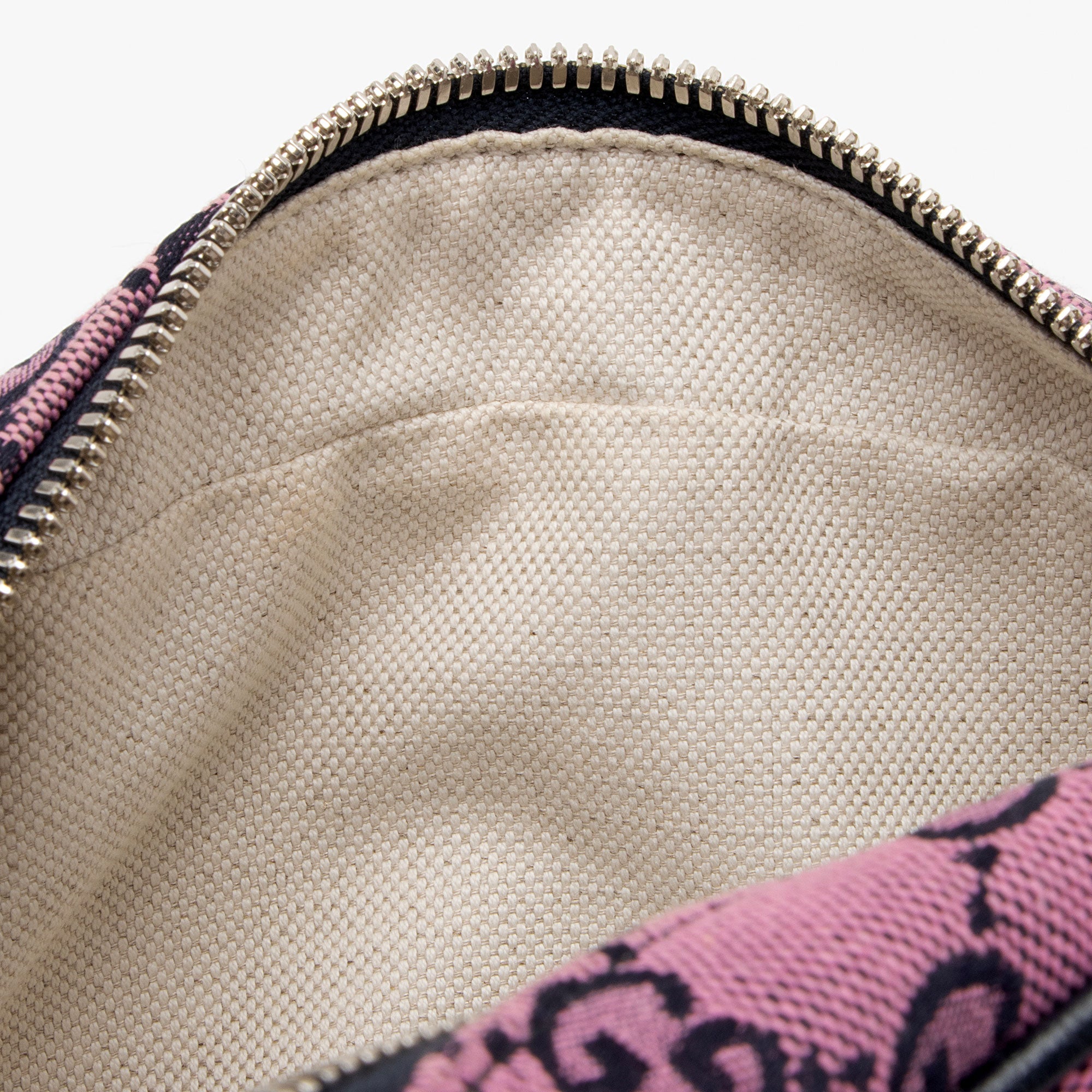 Gucci GG Canvas GG Marmont Small Shoulder Bag (SHF-IaQNI1)