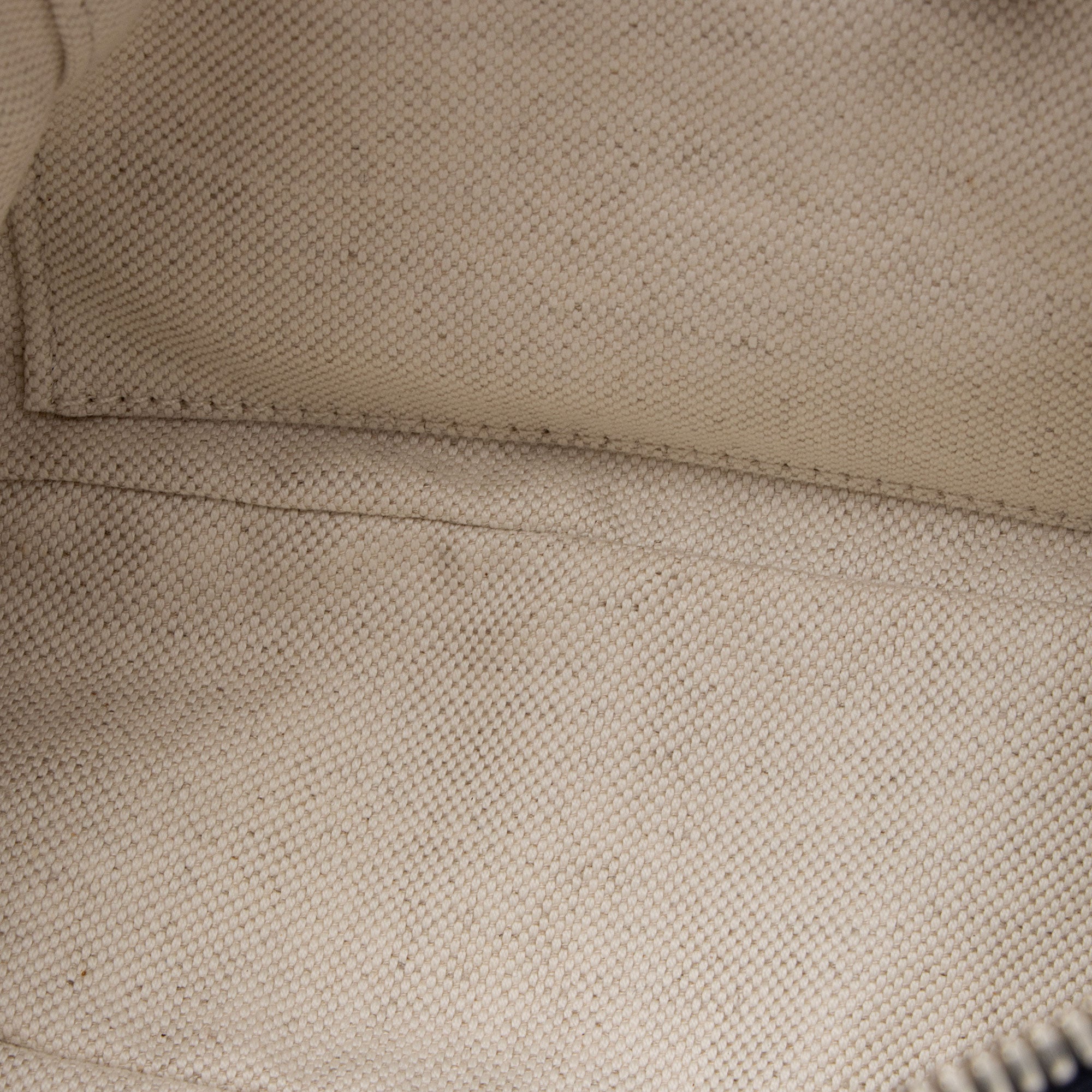 Gucci GG Canvas GG Marmont Small Shoulder Bag (SHF-IaQNI1)