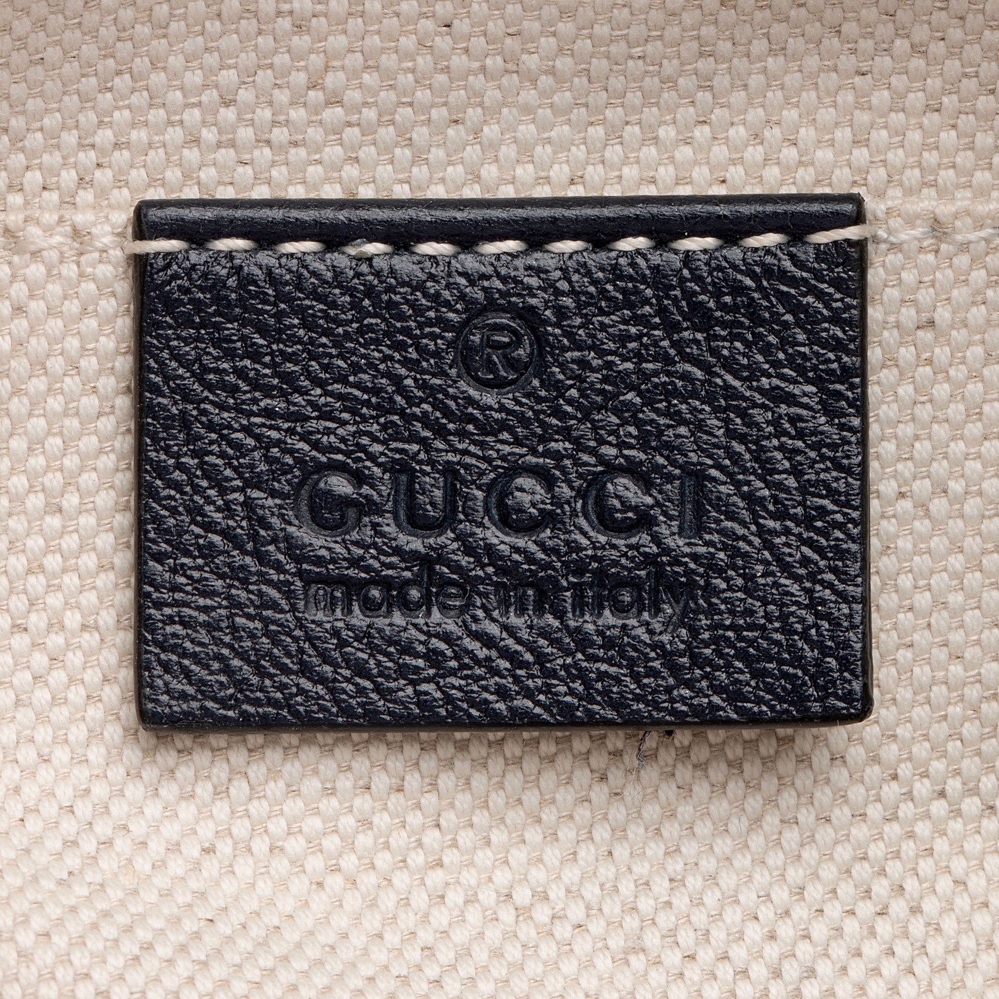 Gucci GG Canvas GG Marmont Small Shoulder Bag (SHF-IaQNI1)