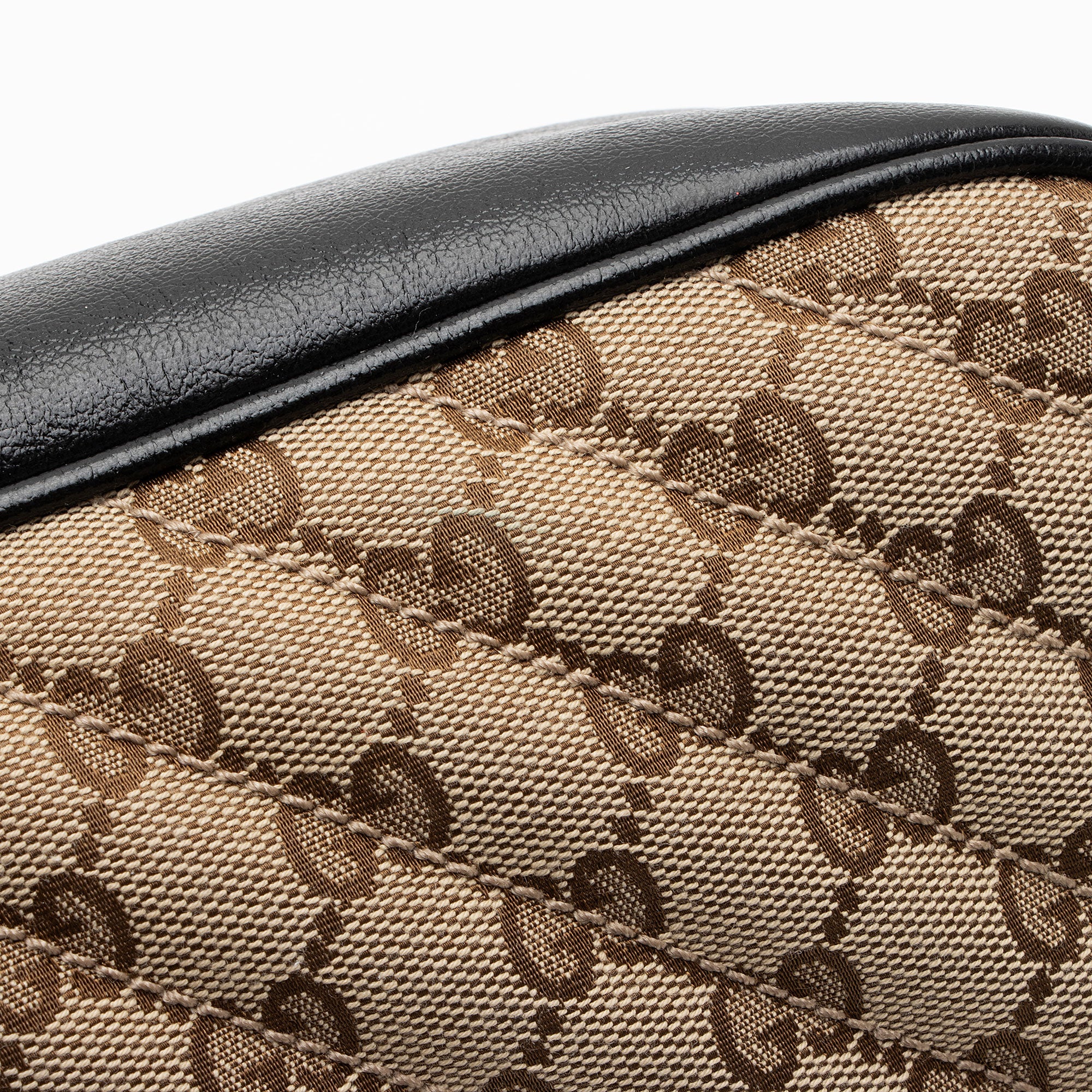 Gucci GG Canvas GG Marmont Small Shoulder Bag (SHF-vFaifH)