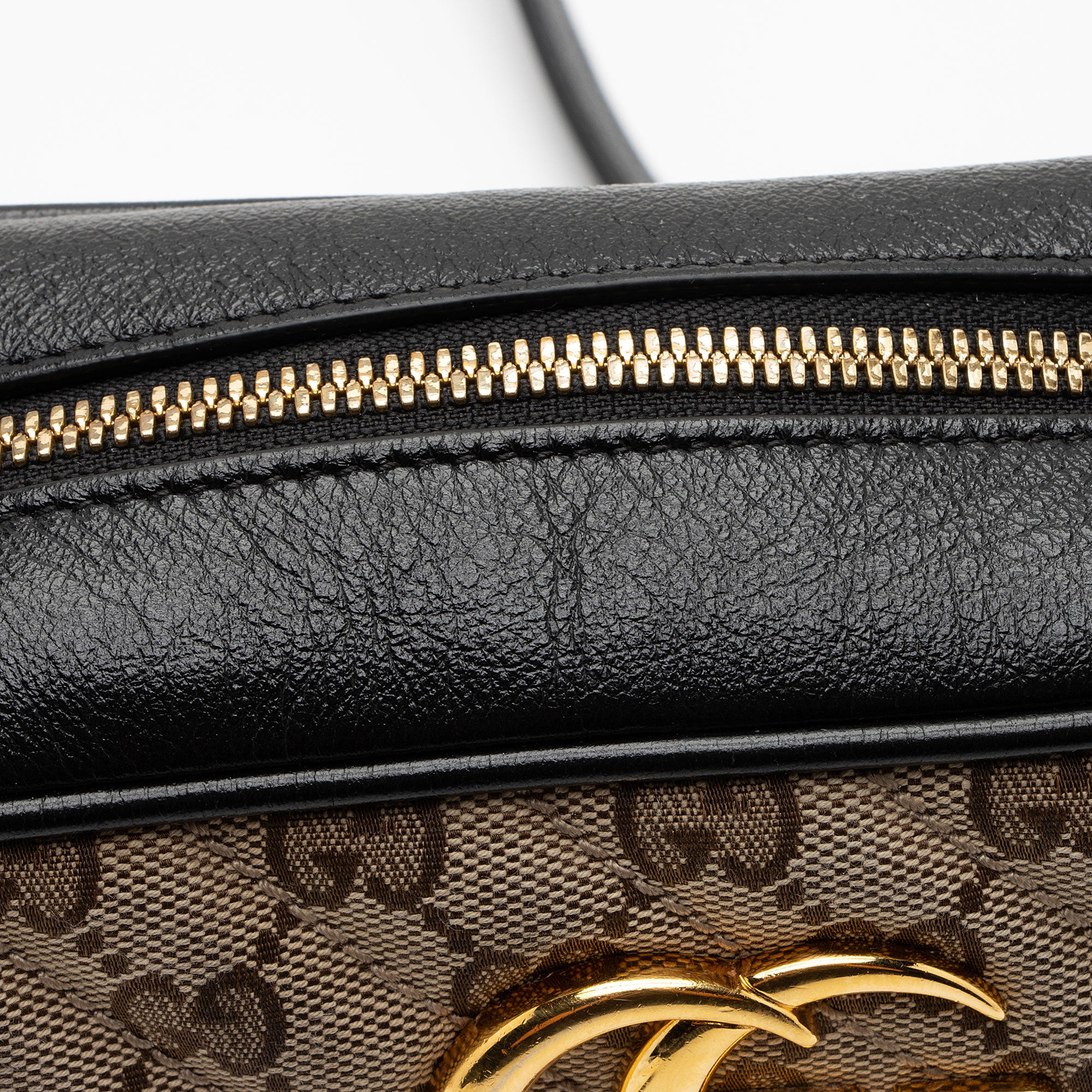 Gucci GG Canvas GG Marmont Small Shoulder Bag (SHF-b59UzC)