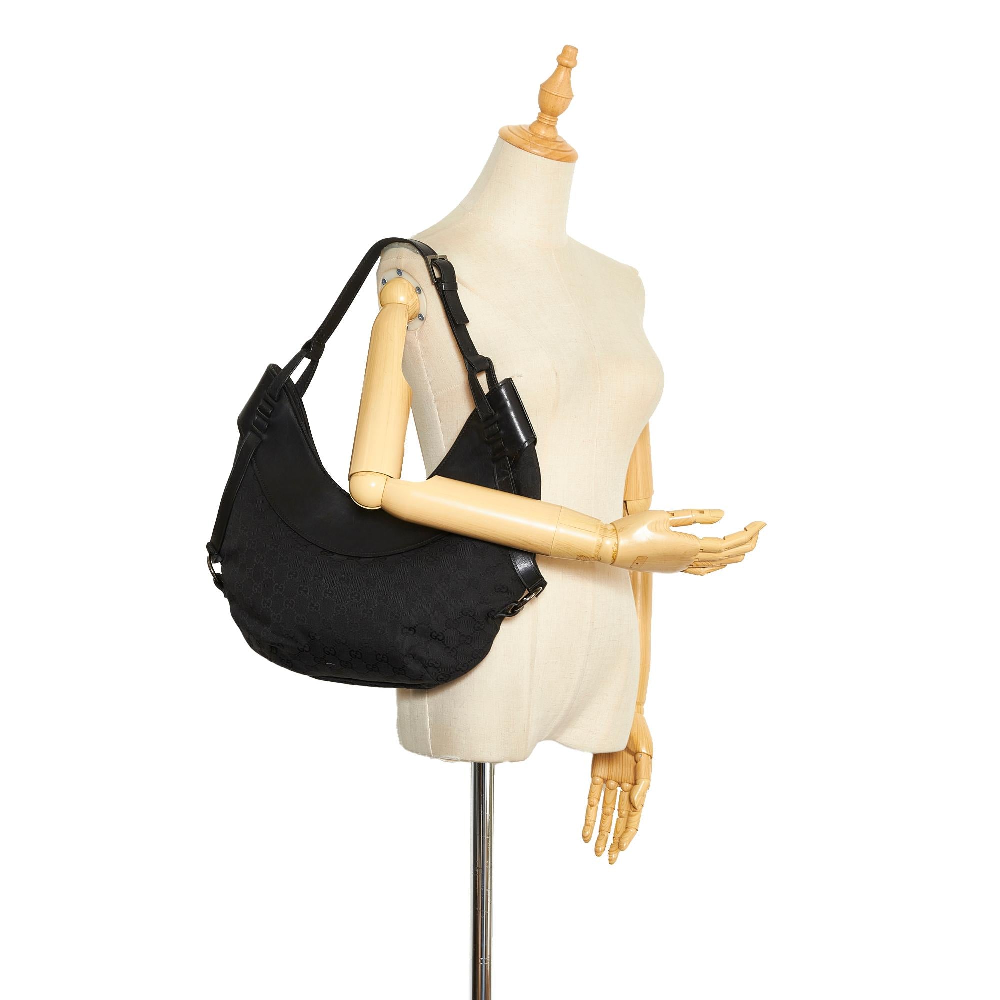 Gucci GG Canvas Hobo Bag (SHG-pRggC6)