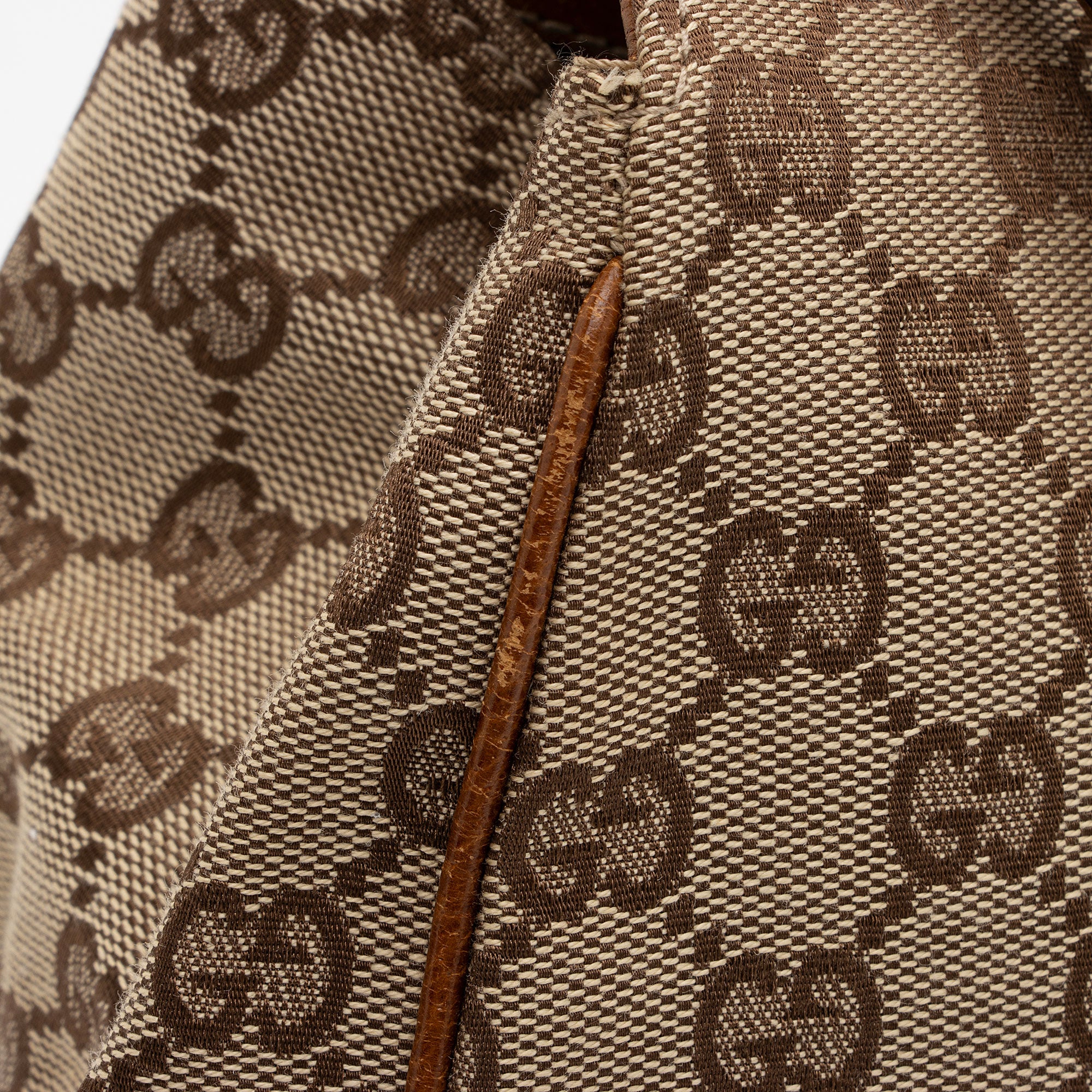 Gucci GG Canvas Nailhead Bardot Shoulder Bag (SHF-cXQEhI)