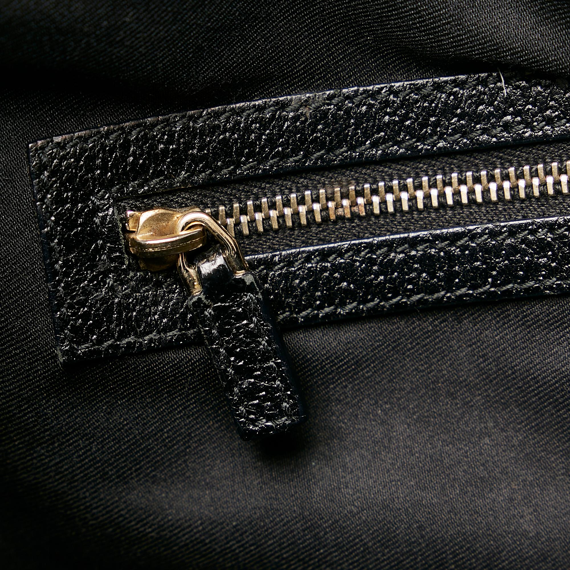 Gucci GG Canvas Nailhead Jackie (SHG-d5UoED)