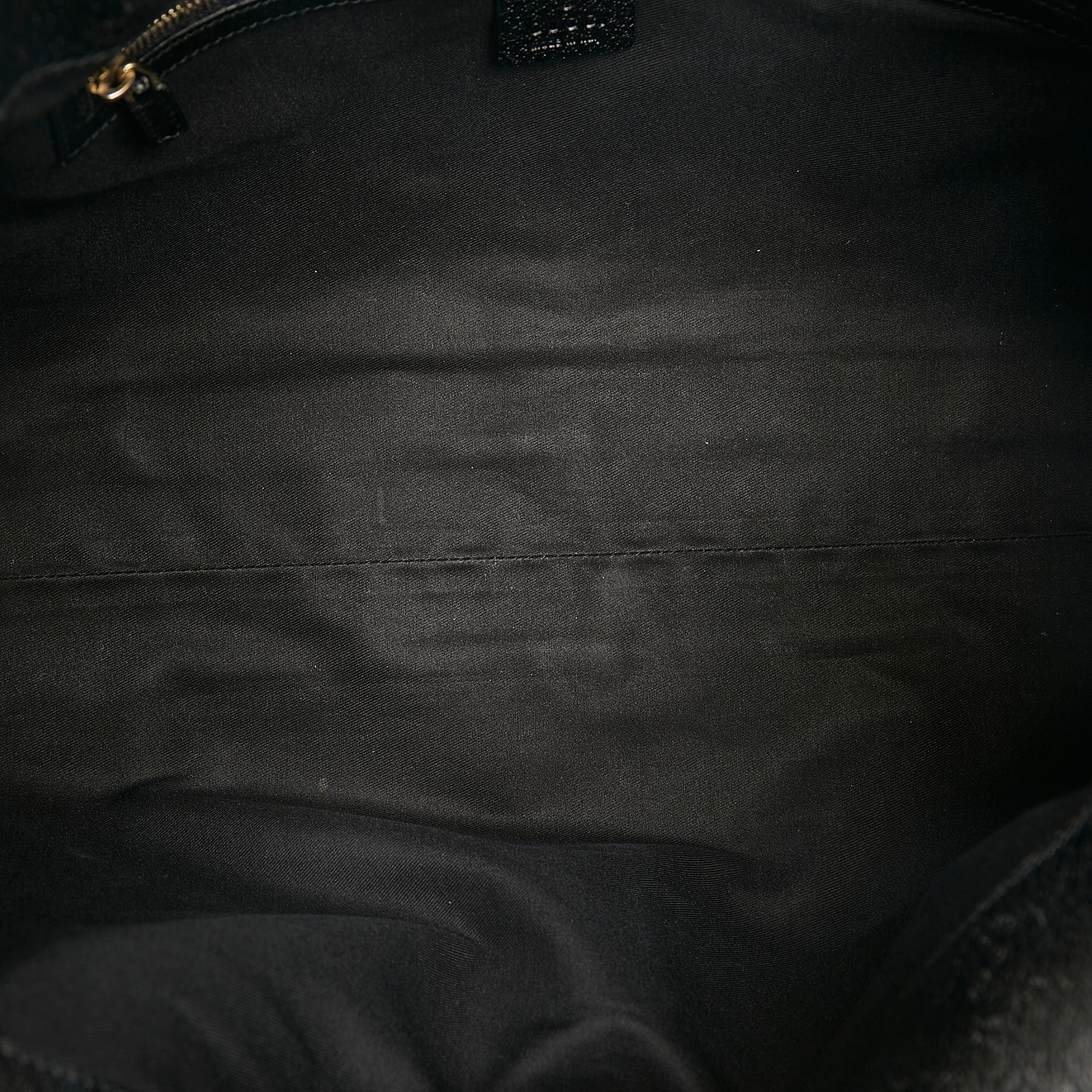 Gucci GG Canvas Nailhead Jackie (SHG-d5UoED)