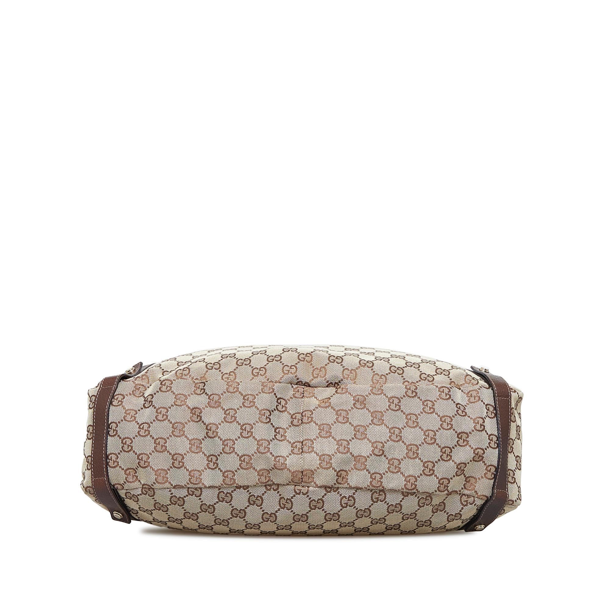 Gucci GG Canvas Pelham Shoulder Bag (SHG-ZEcu1Y)