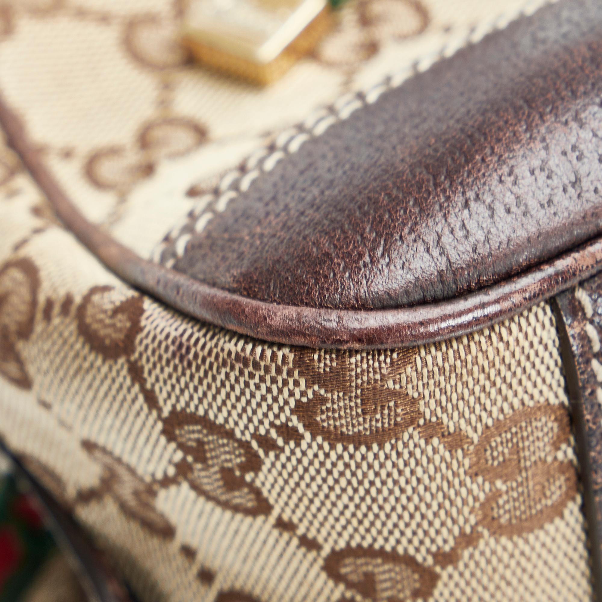 Gucci GG Canvas Princy Shoulder Bag (SHG-SEQNhi)