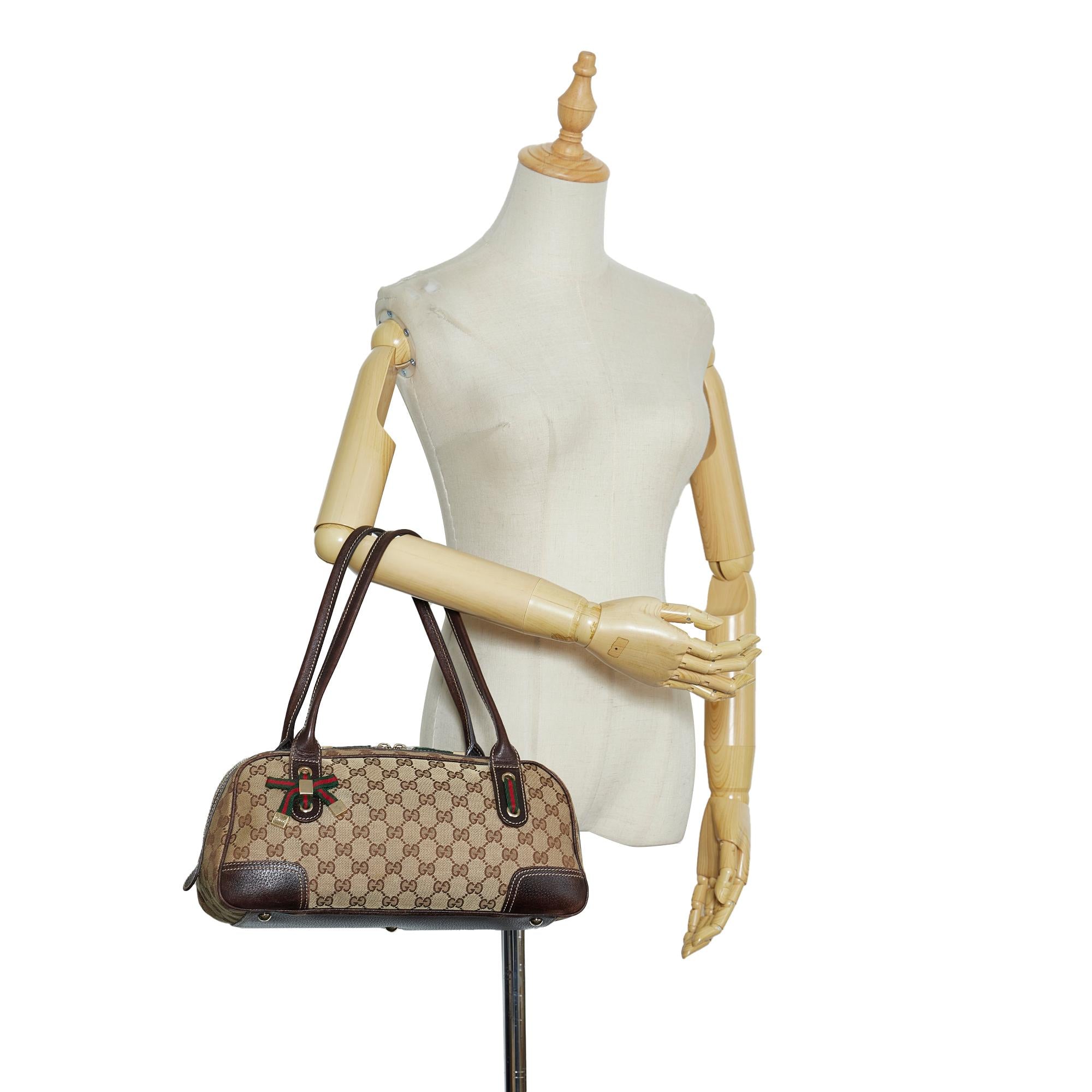 Gucci GG Canvas Princy Shoulder Bag (SHG-SEQNhi)