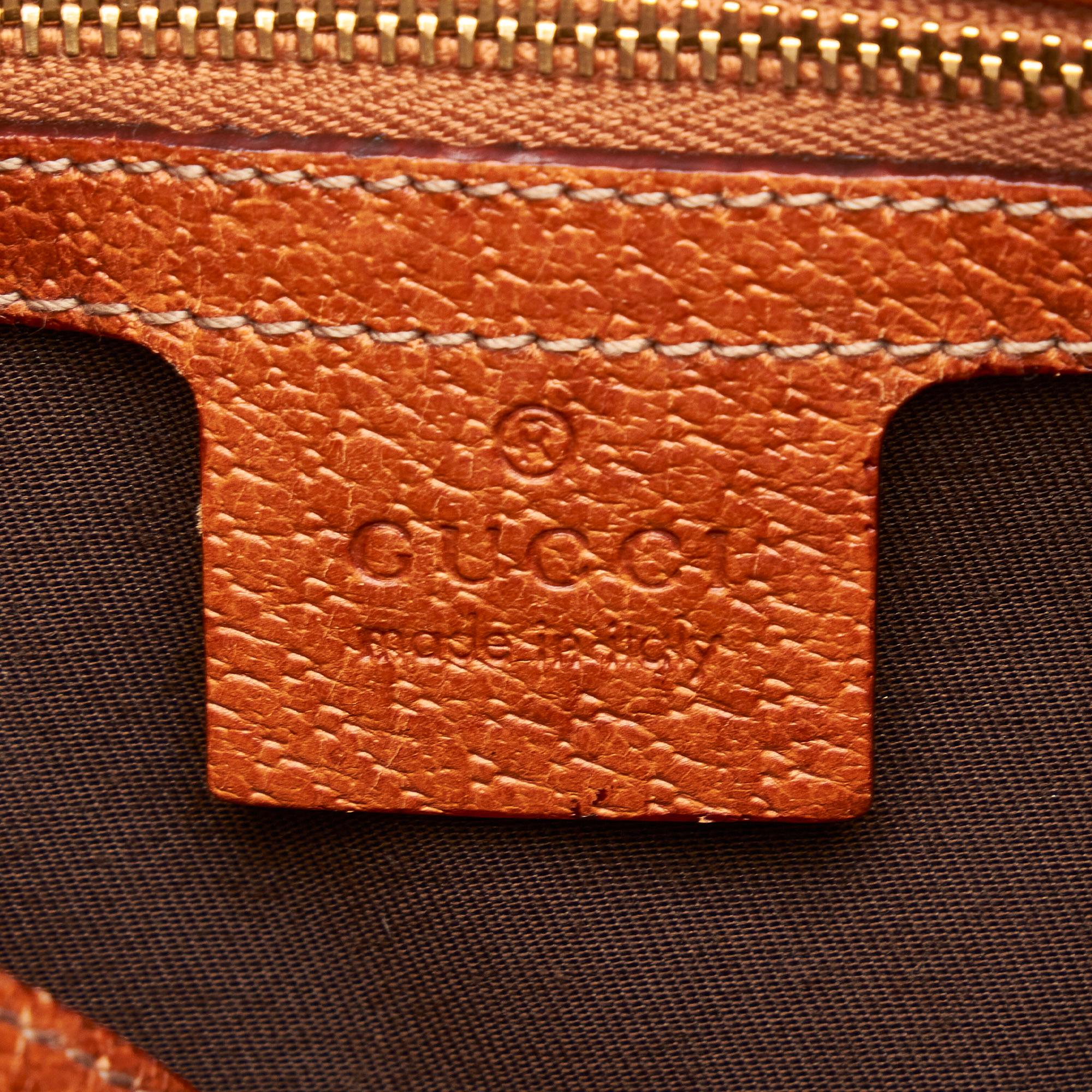 Gucci GG Canvas Shoulder Bag (SHG-83BnLV)