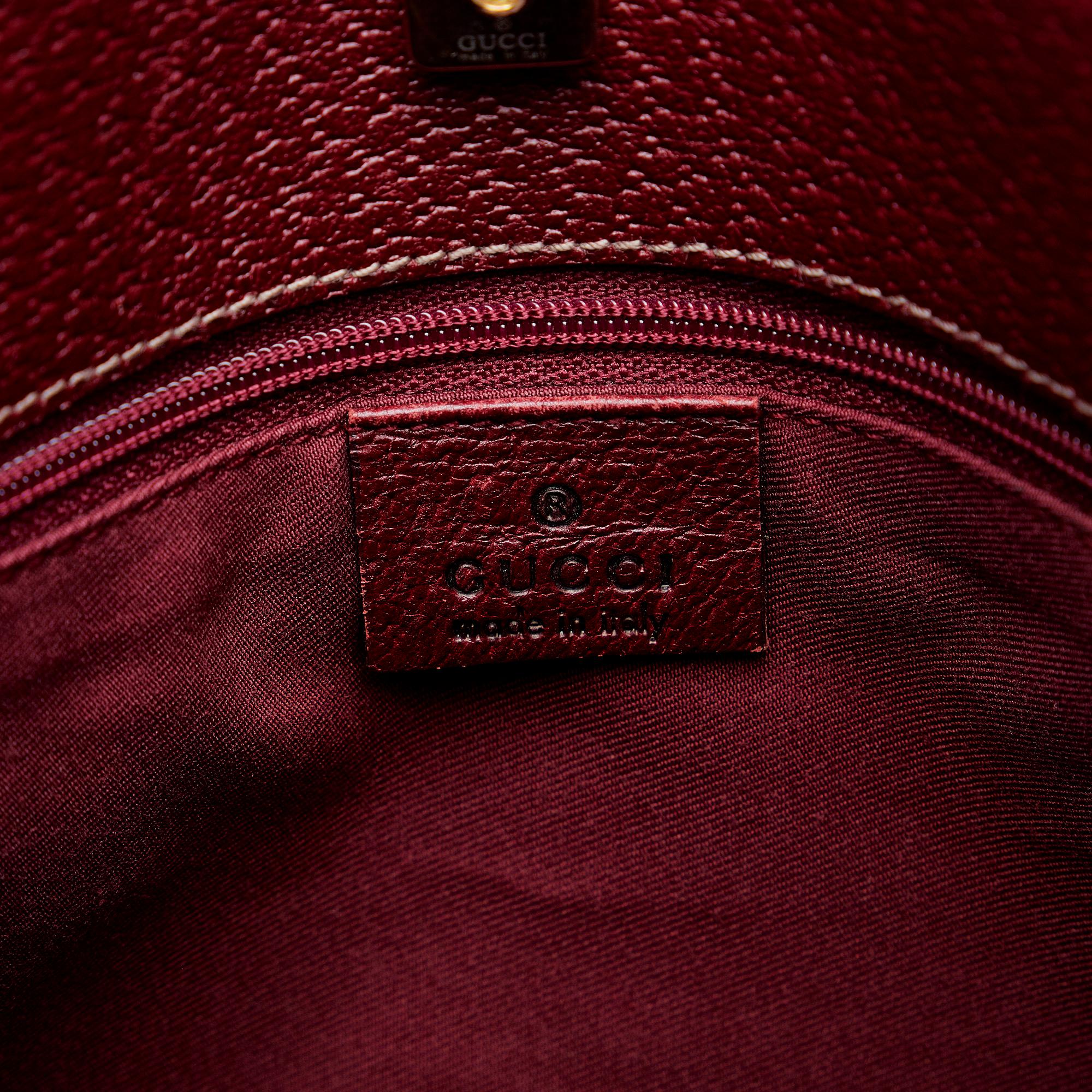 Gucci GG Canvas Shoulder Bag (SHG-NJKj0o)