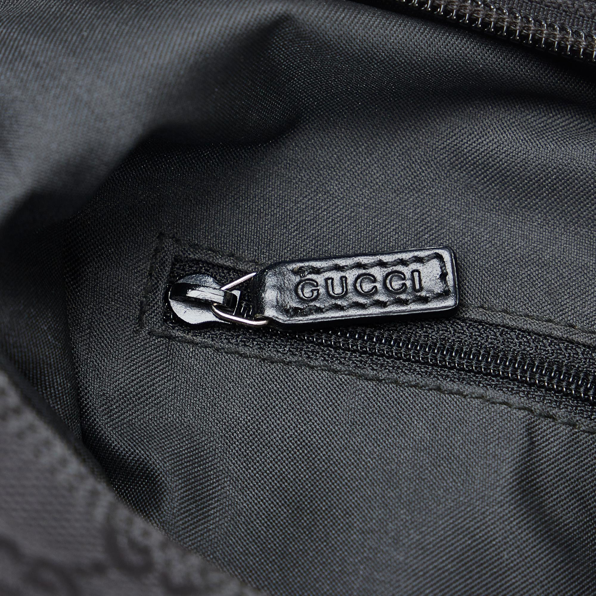 Gucci GG Canvas Shoulder Bag (SHG-HSdUU5)
