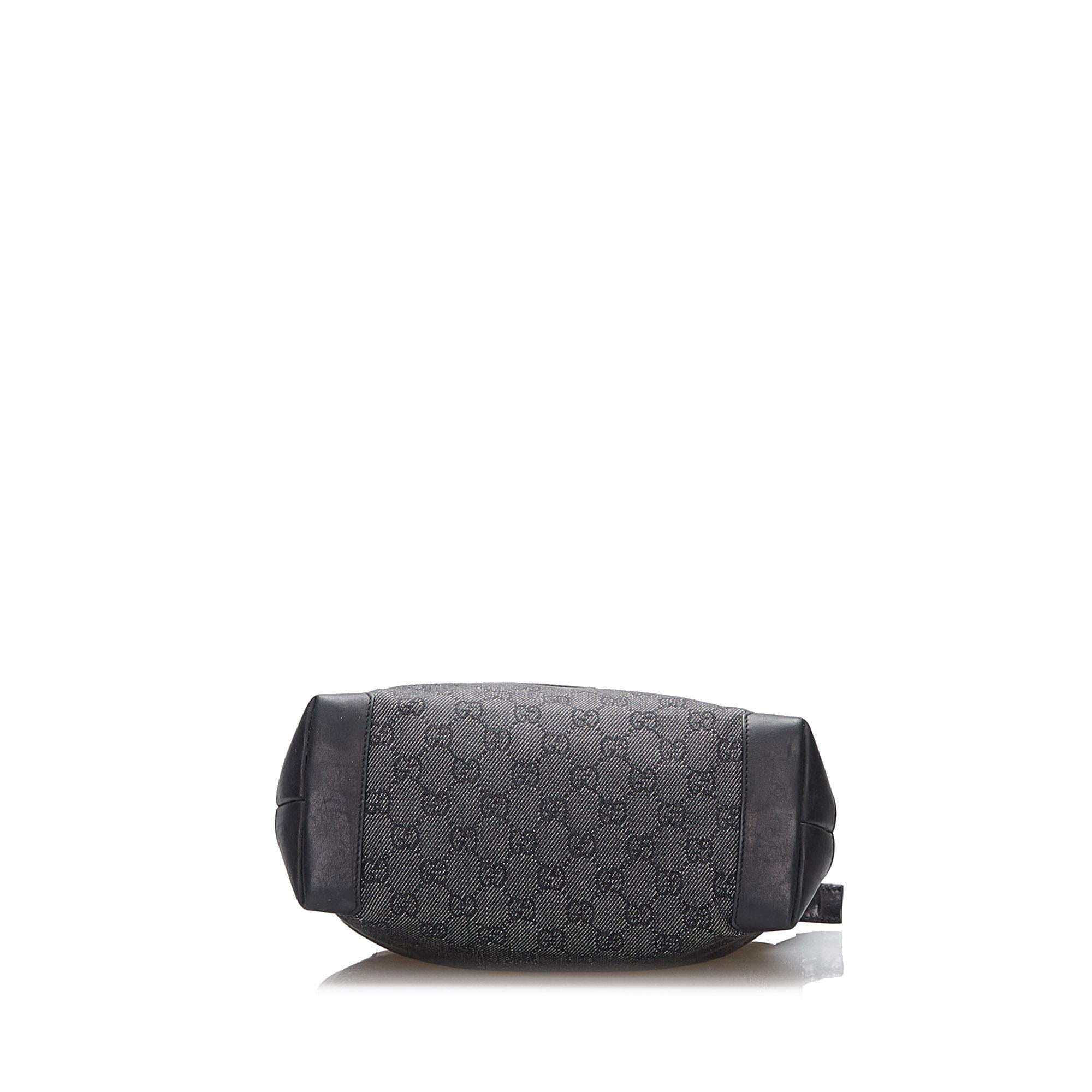Gucci GG Canvas Shoulder Bag (SHG-tscr8l)