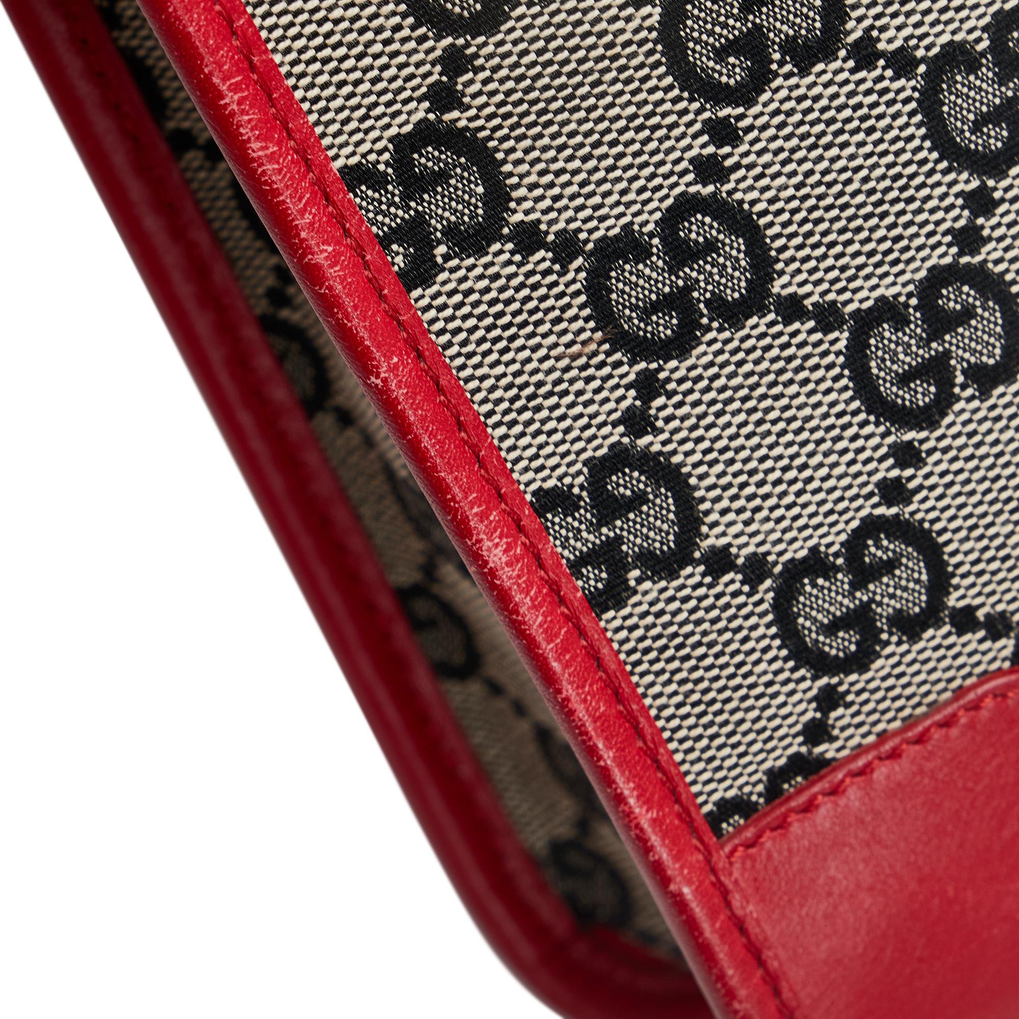 Gucci GG Canvas Shoulder Bag (SHG-FZTgAi)