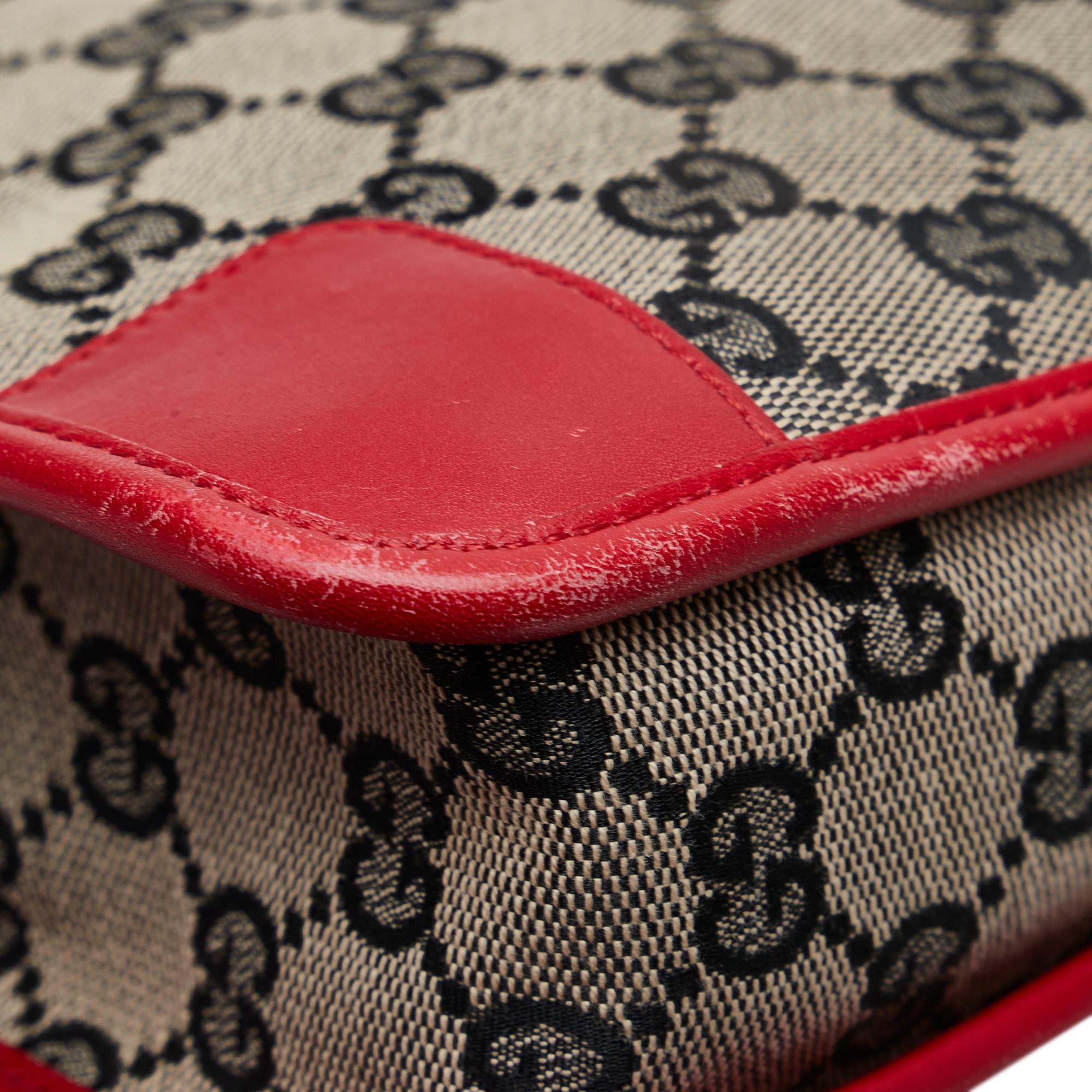 Gucci GG Canvas Shoulder Bag (SHG-FZTgAi)