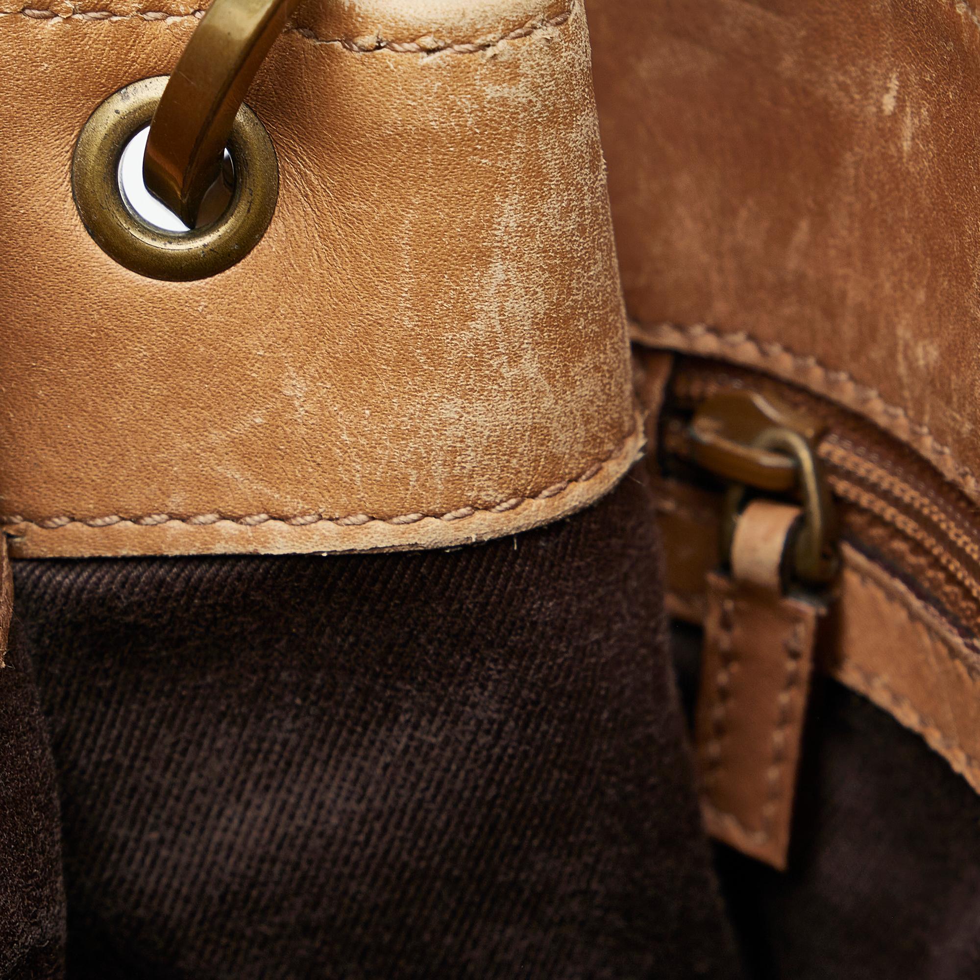 Gucci GG Canvas Shoulder Bag (SHG-q7WbKa)