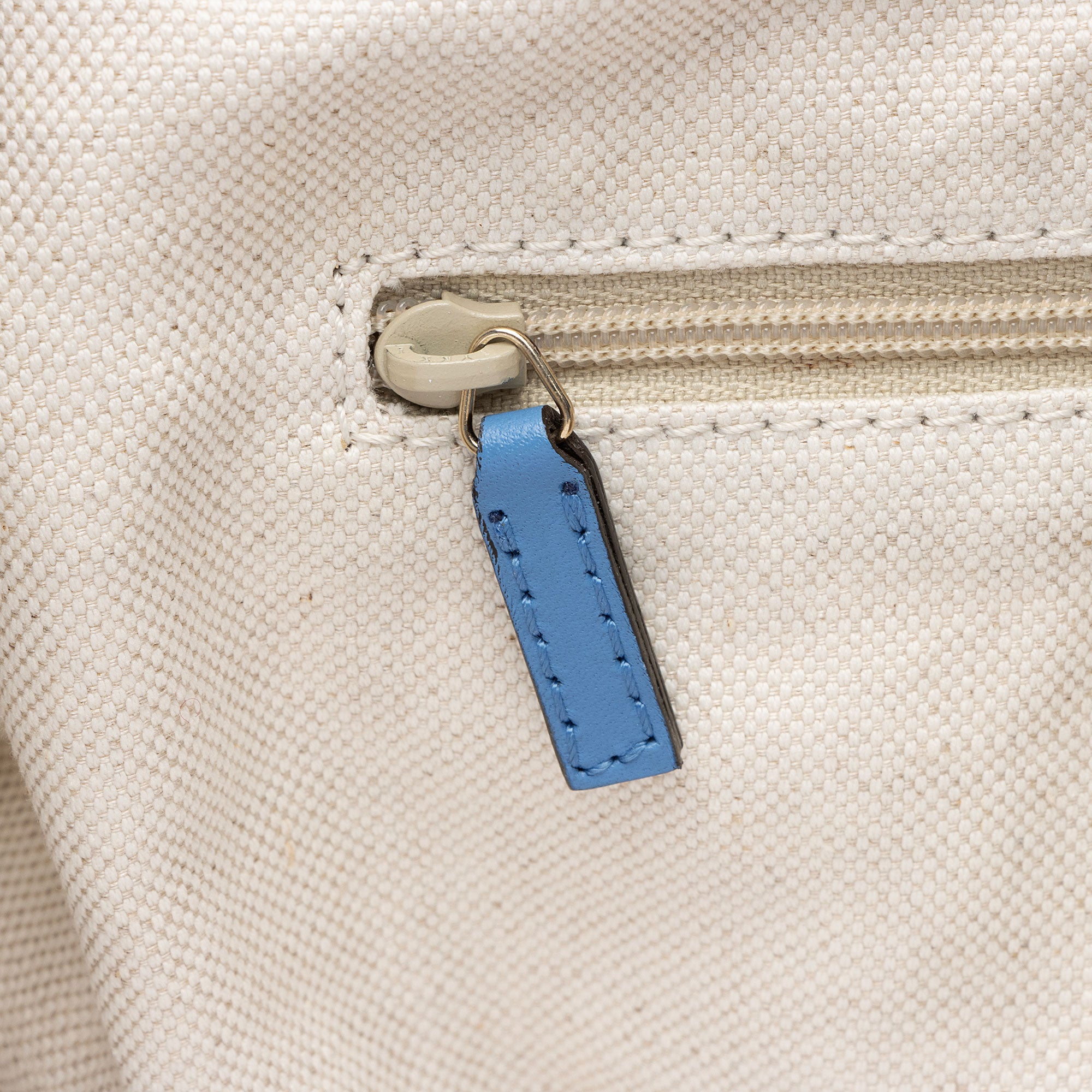 Gucci GG Canvas Sukey Large Tote (SHF-U1Nve5)