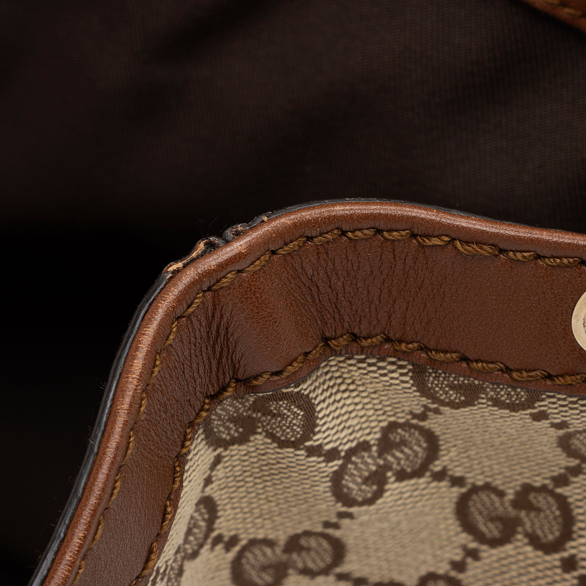 Gucci GG Canvas Sukey Medium Tote (SHF-PAQjHW)