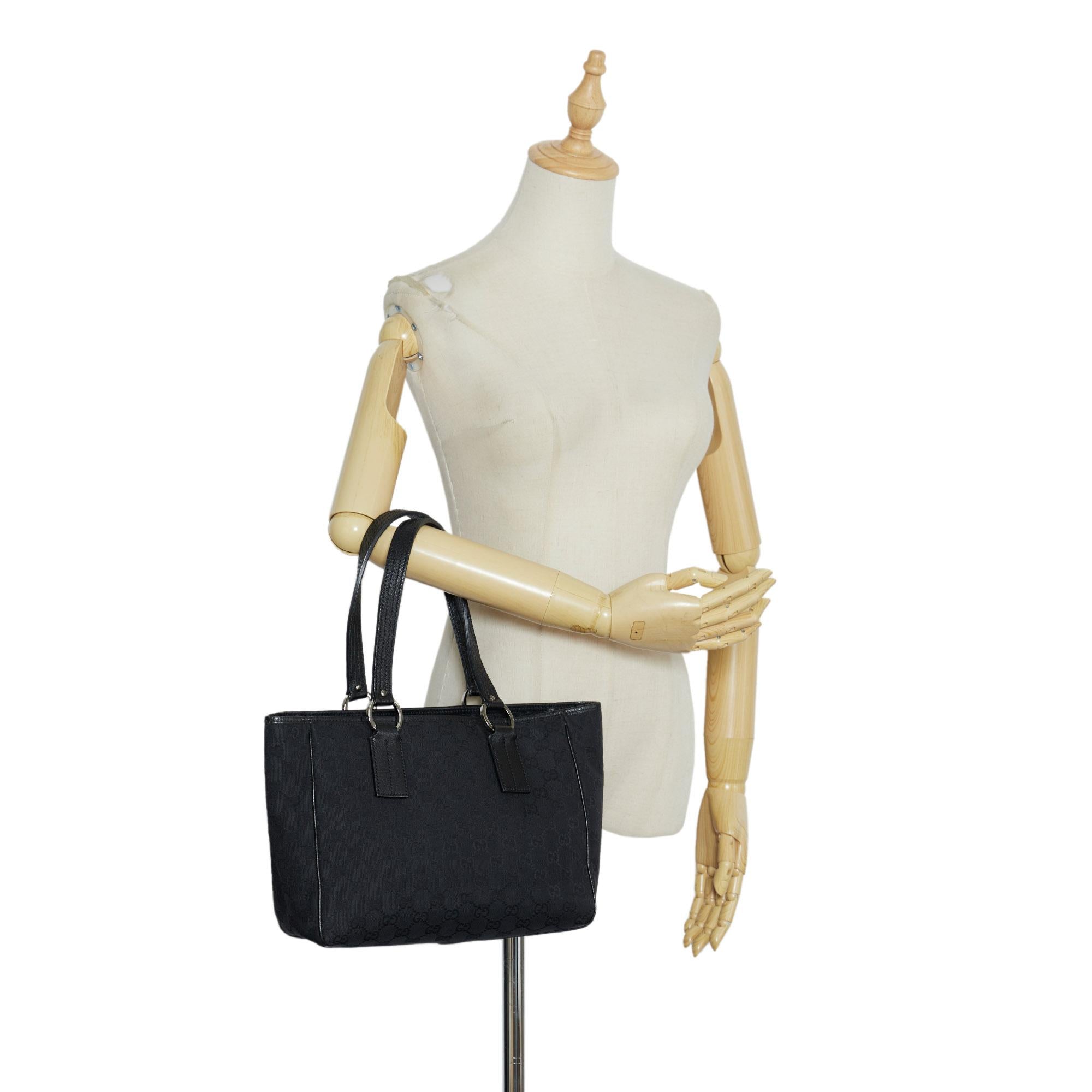 Gucci GG Canvas Tote Bag (SHG-JoDHFm)