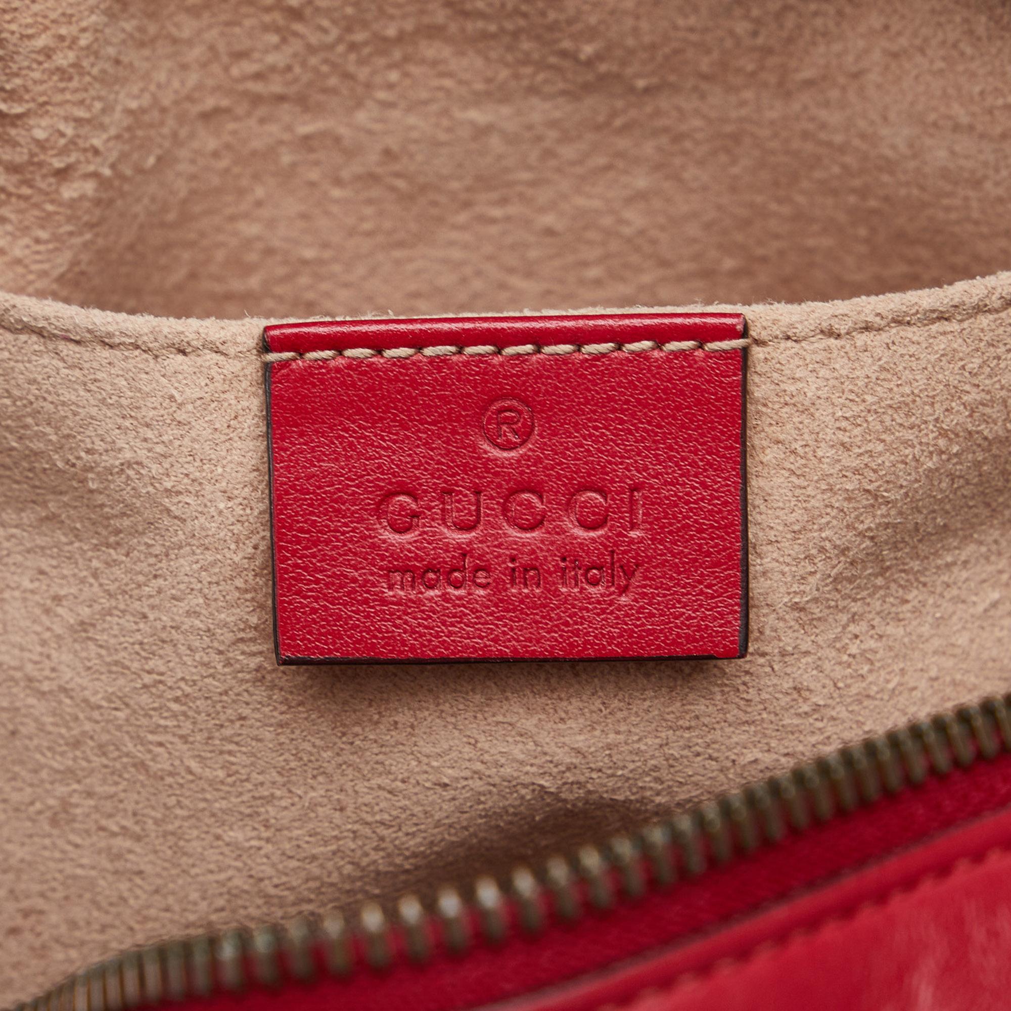 Gucci GG Marmont Matelasse Crossbody Bag (SHG-NhDdrJ)