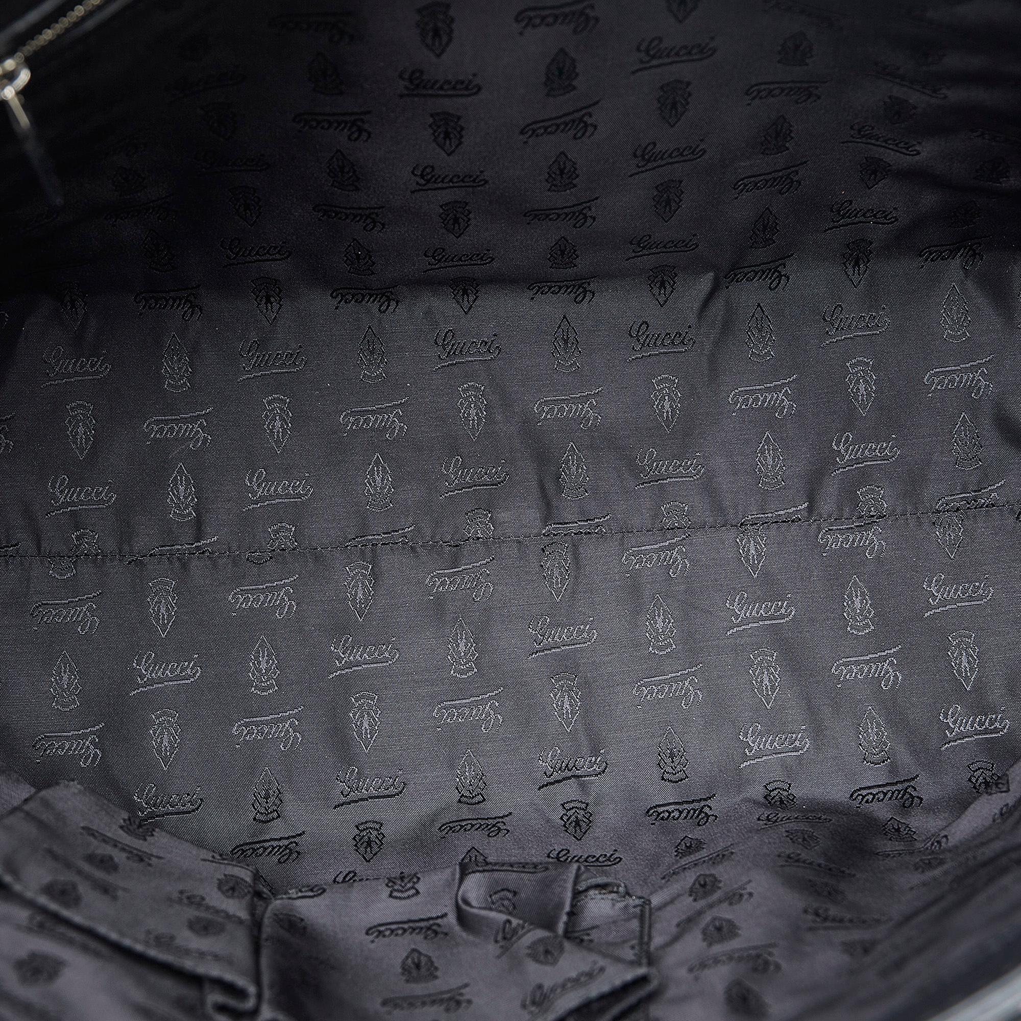 Gucci GG Neoprene Tote (SHG-FjjgTj)