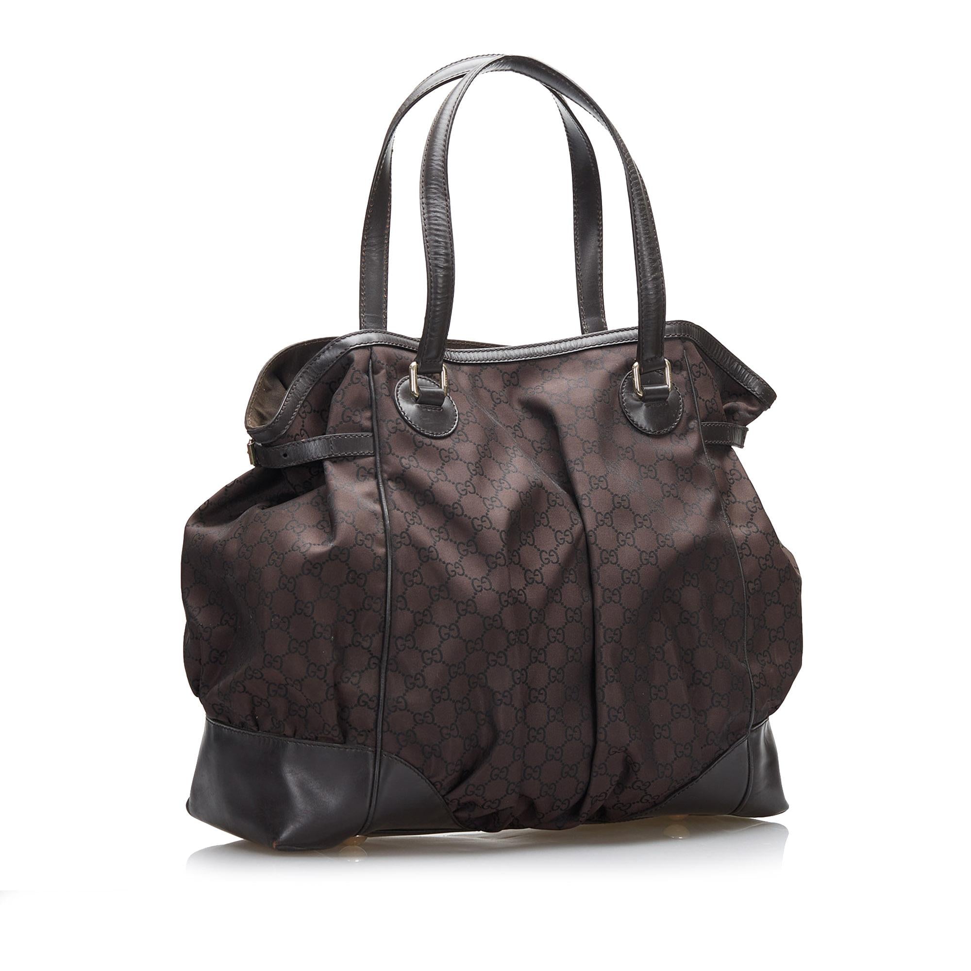 Gucci GG Nylon Full Moon Tote (SHG-uPx8Bm)