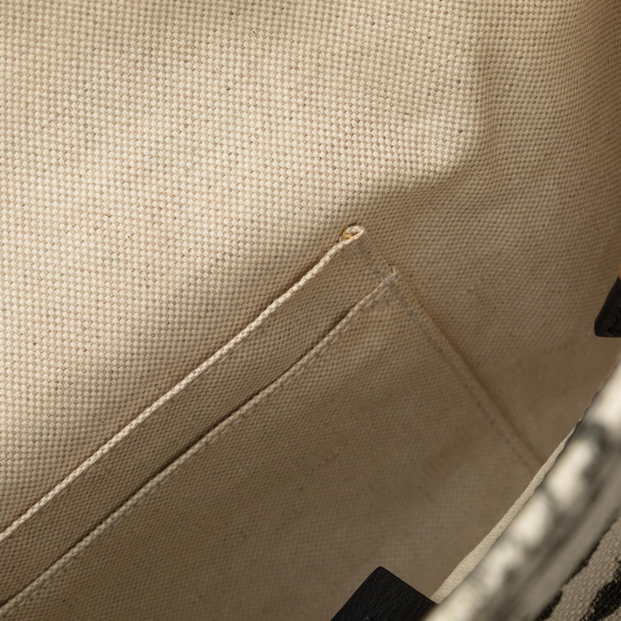 Gucci GG Ribbon Herbarium Tote (SHG-7OJiGT)