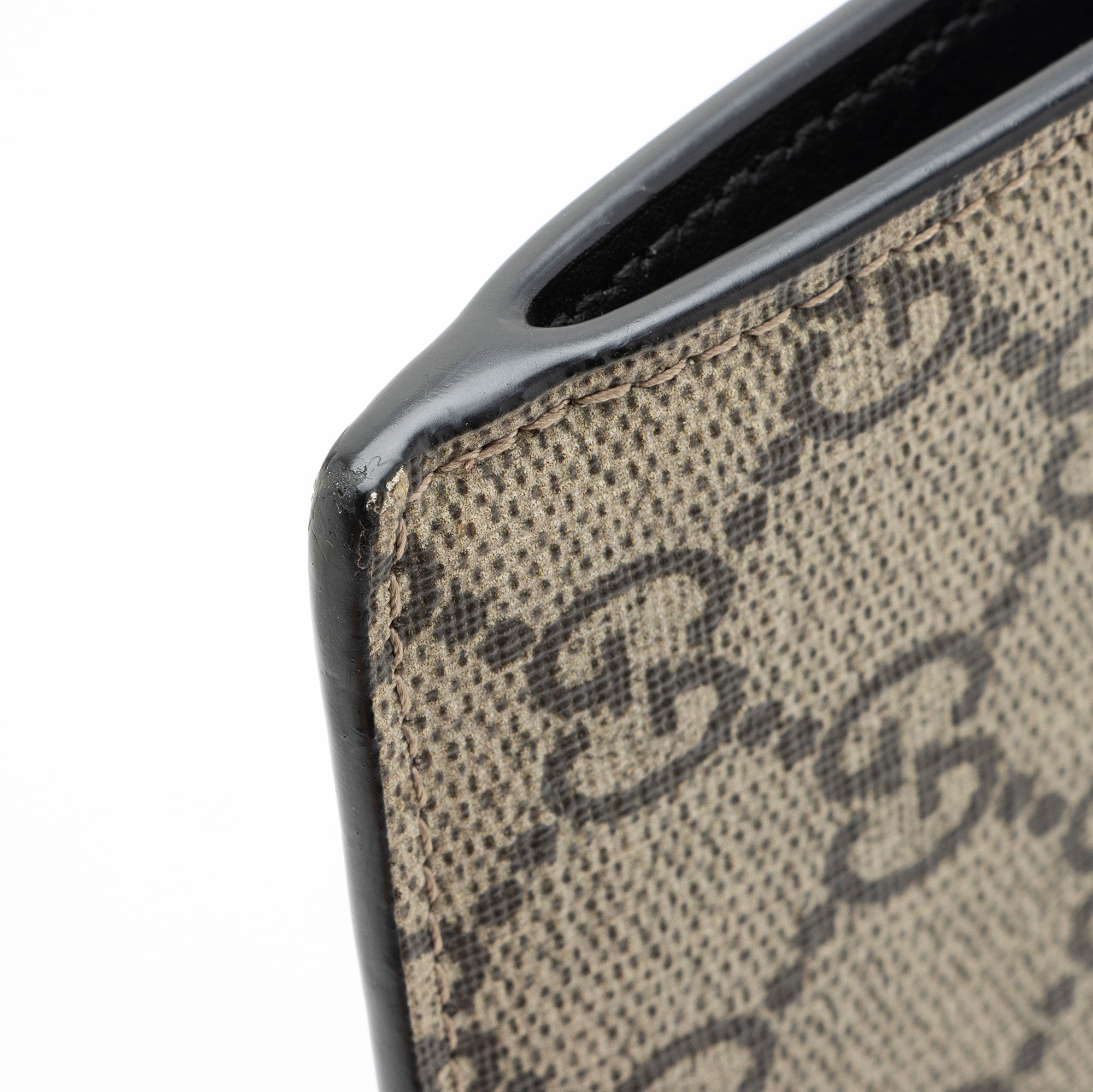 Gucci GG Supreme Blind For Love Wristlet