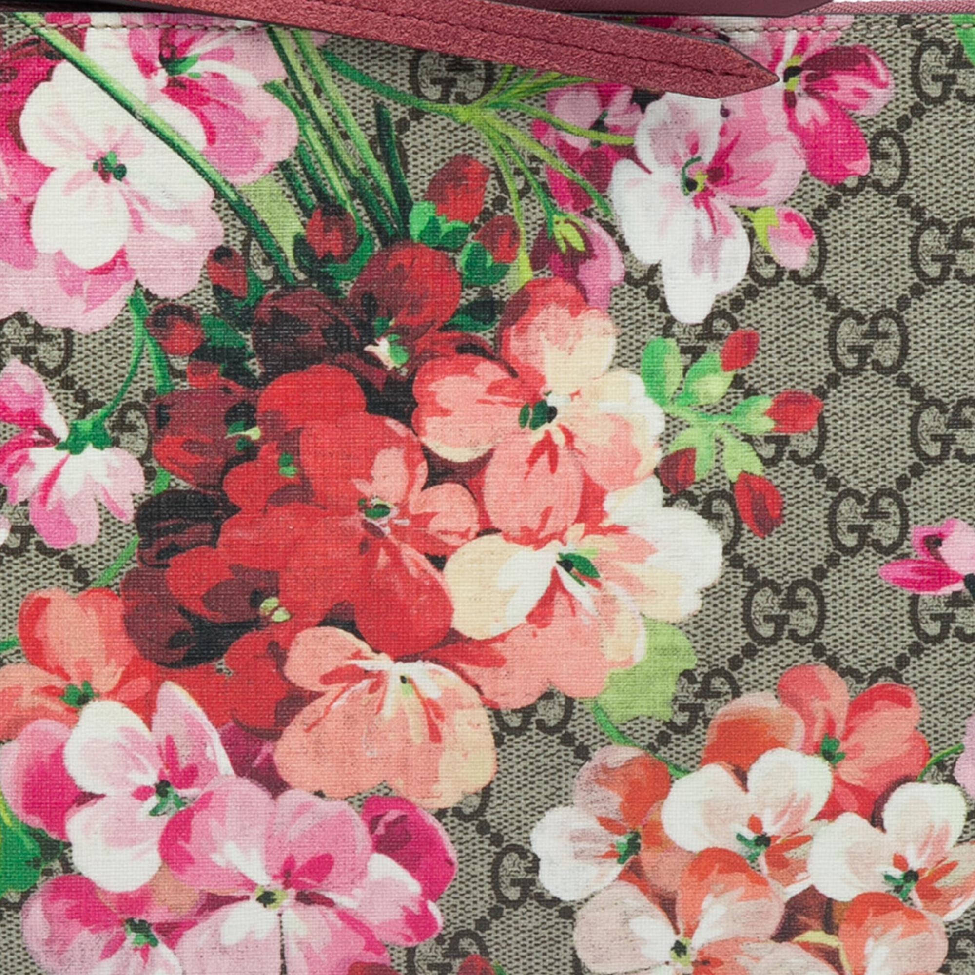 Gucci GG Supreme Blooms Clutch