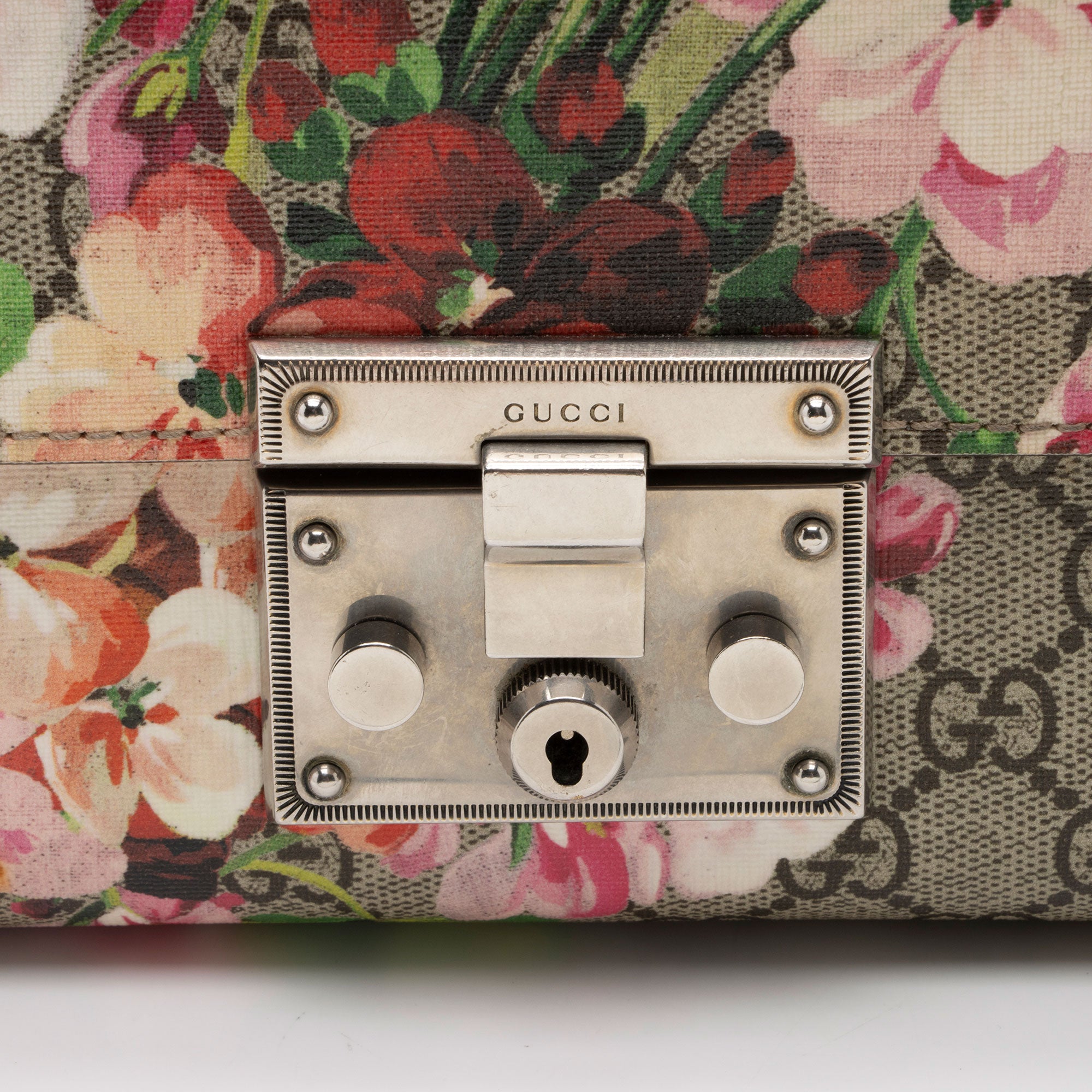 Gucci GG Supreme Blooms Padlock Small Shoulder Bag (SHF-BfraHH)