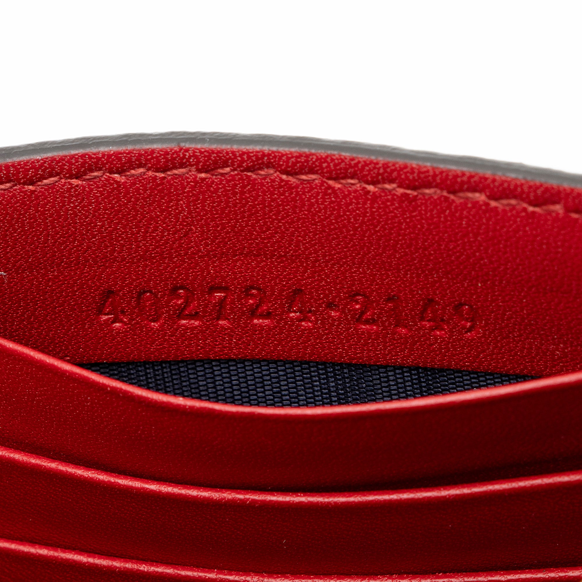 Gucci GG Supreme Blooms Wallet on Chain (SHF-QnKgUn)