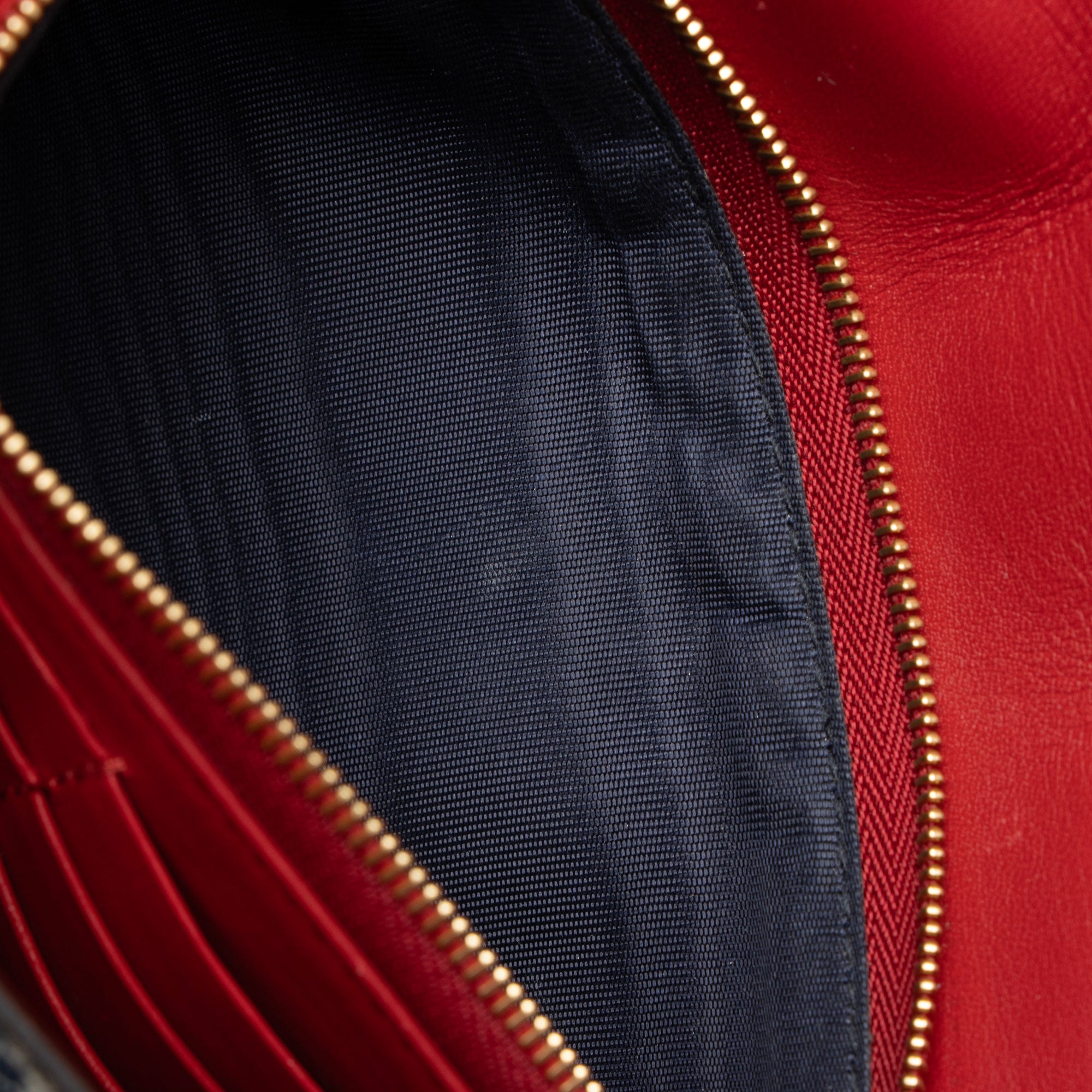 Gucci GG Supreme Blooms Wallet on Chain (SHF-QnKgUn)