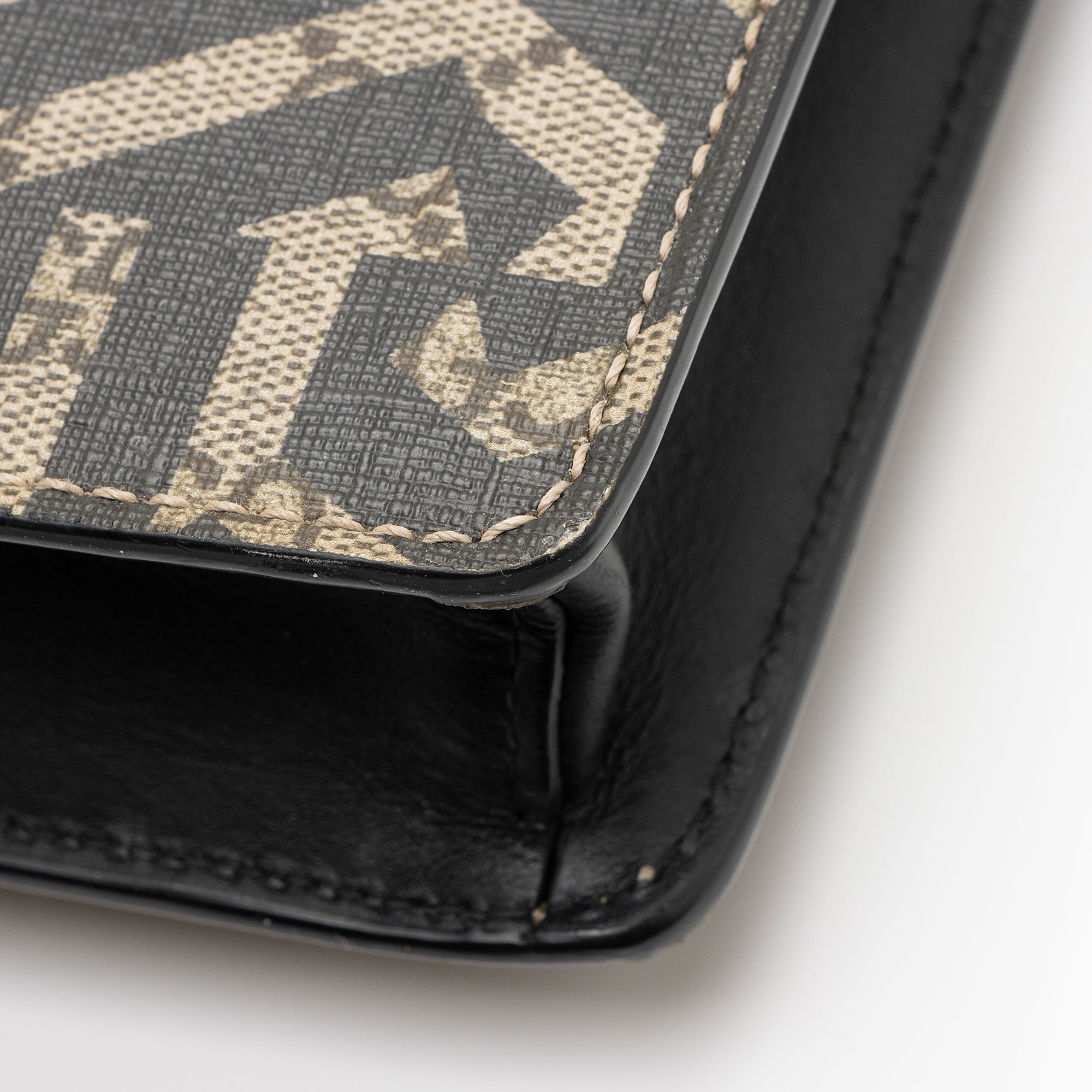 Gucci GG Supreme Caleido Web Small Messenger