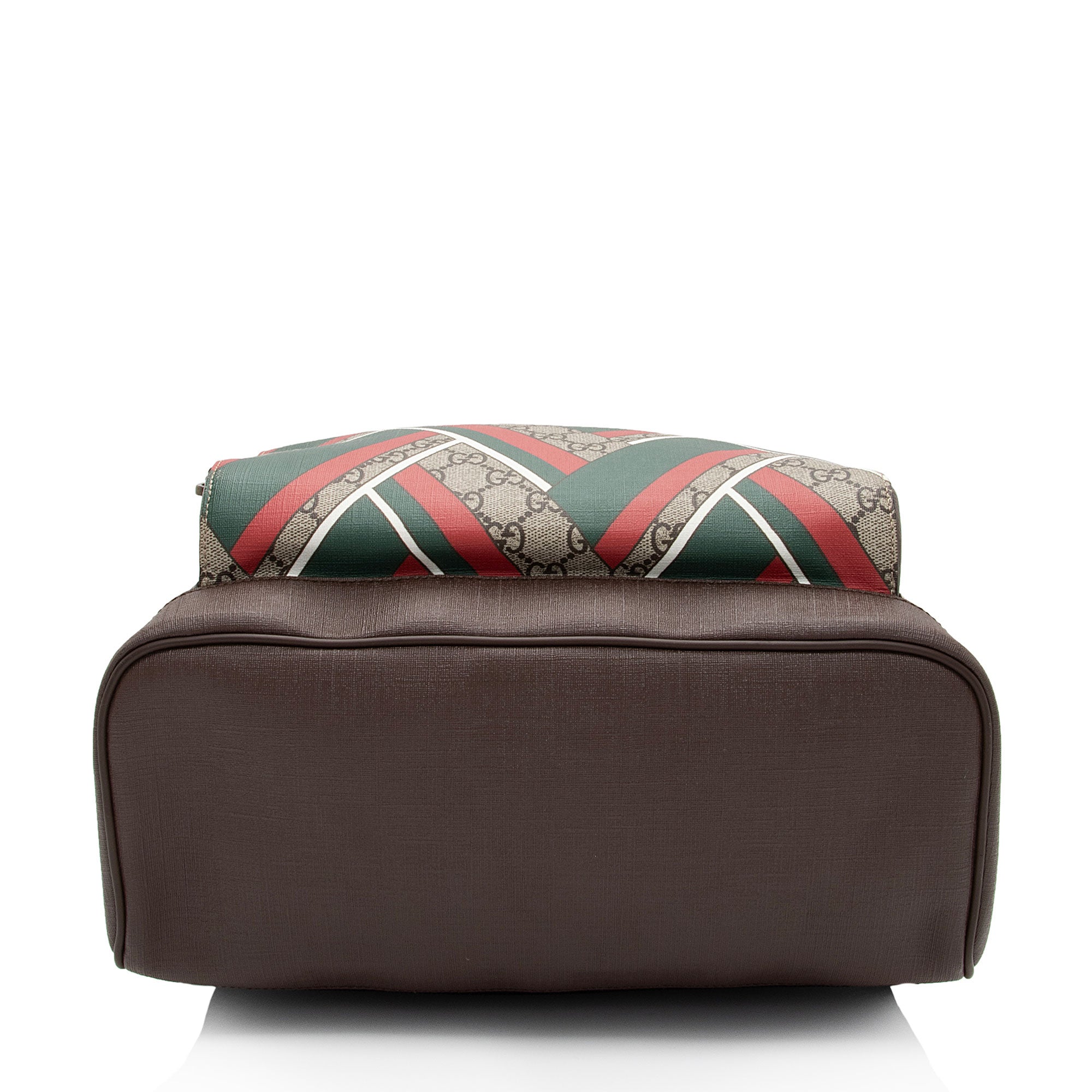 Gucci GG Supreme Chevron Medium Day Backpack (SHF-NG4dLJ)