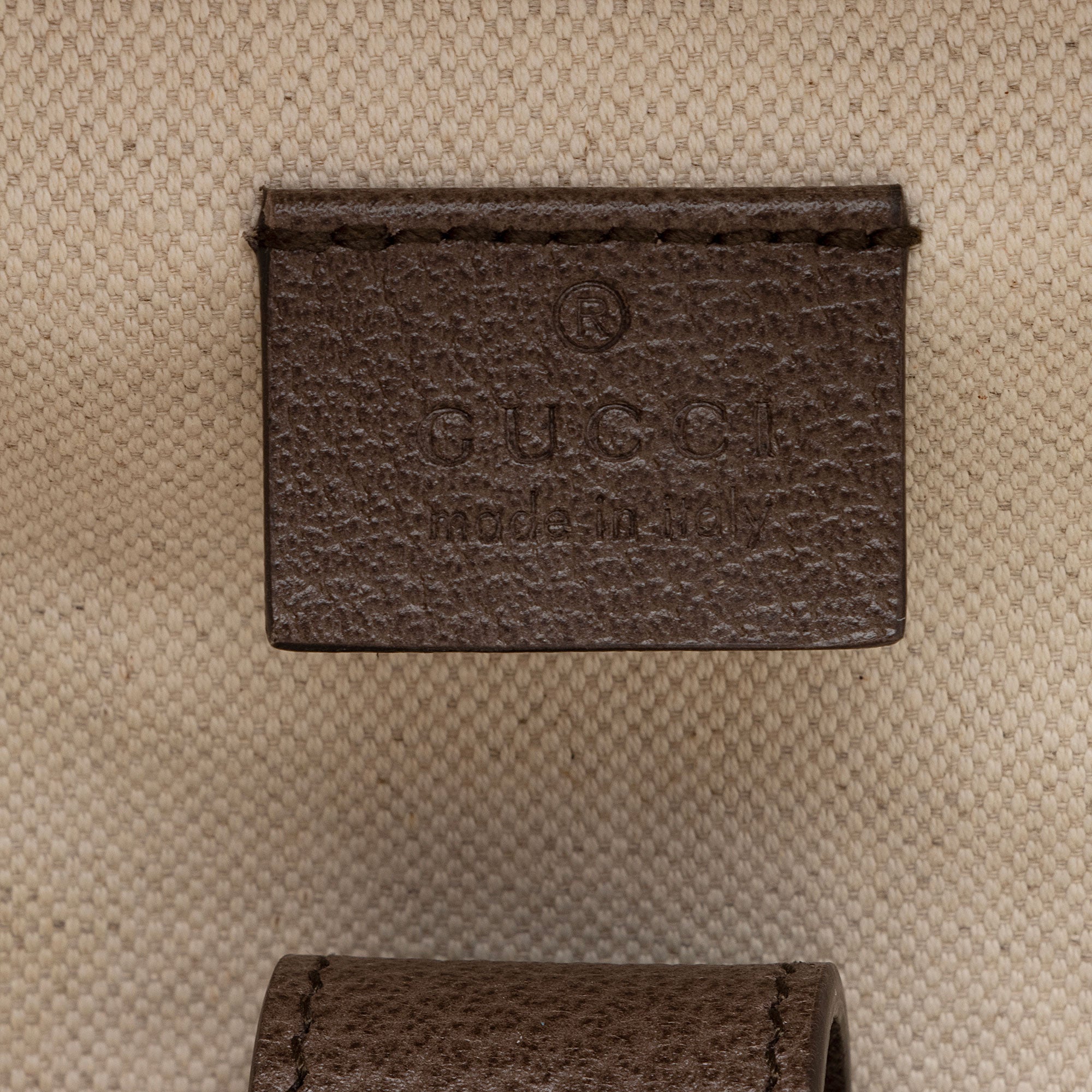 Gucci GG Supreme Chevron Medium Day Backpack (SHF-NG4dLJ)