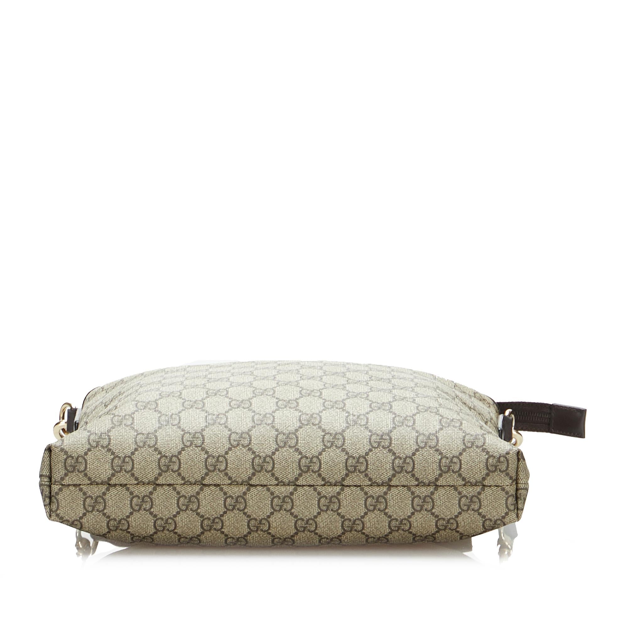 Gucci GG Supreme Crossbody Bag (SHG-huMVBD)