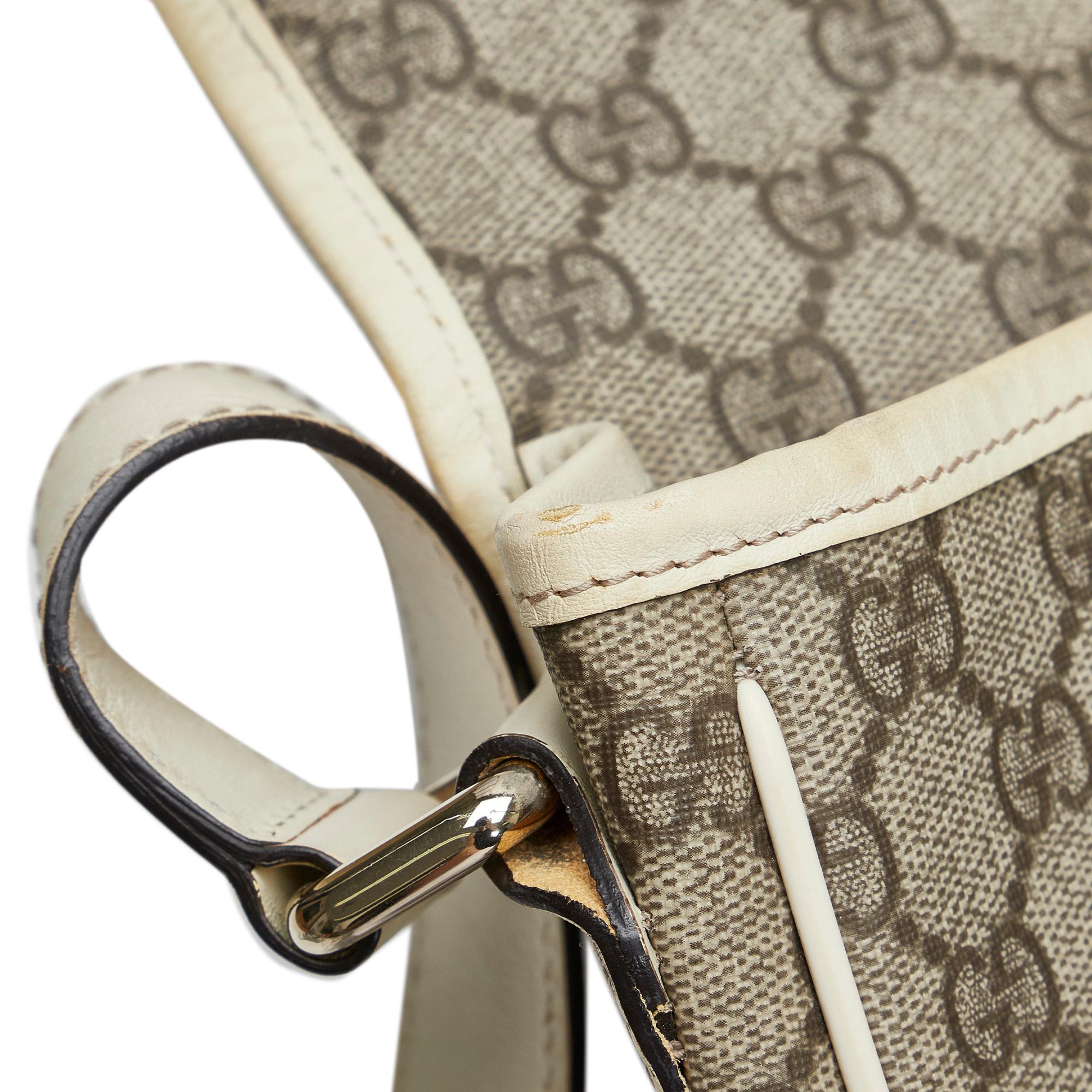 Gucci GG Supreme Crossbody Bag (SHG-5GchCX)